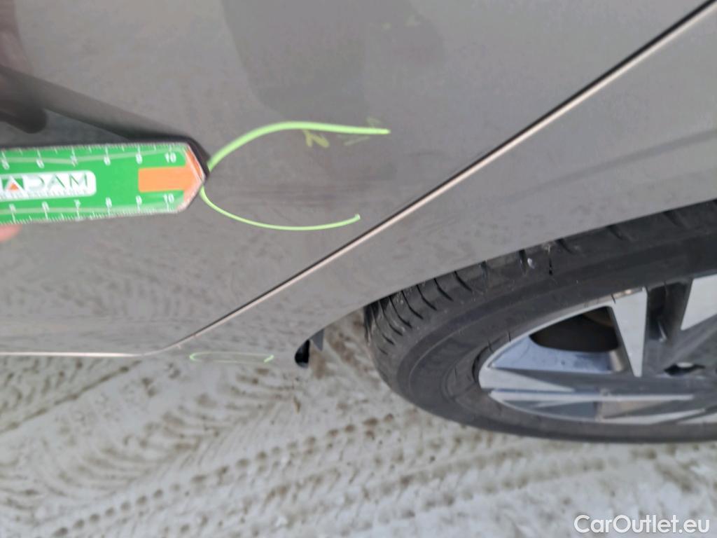  Hyundai  i20 HYUNDAI  / 2020 / 5P / berlina con portón 1.0 TGDI 74kW (100CV) SLX #28