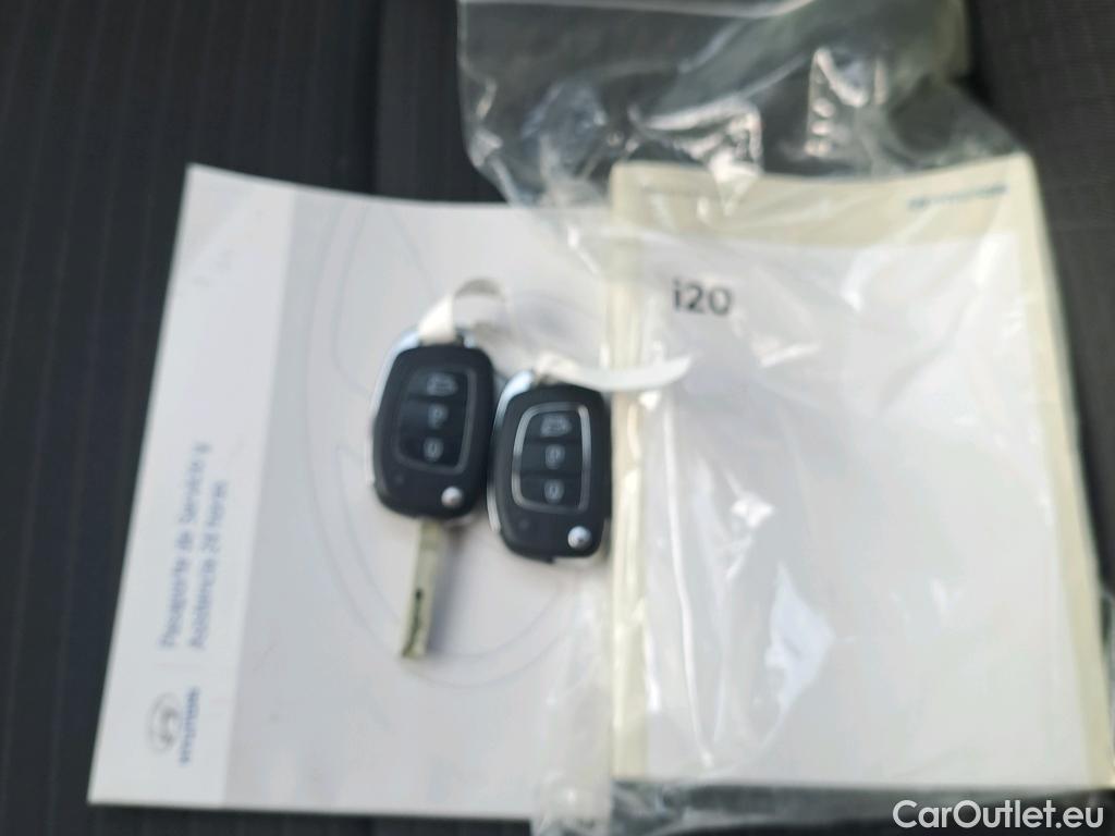  Hyundai  i20 HYUNDAI  / 2020 / 5P / berlina con portón 1.0 TGDI 74kW (100CV) SLX #18
