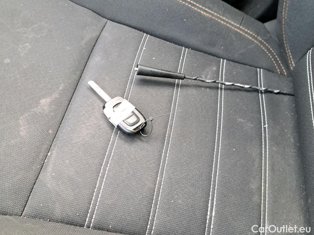  Dacia  Sandero DACIA  / 2020 / 5P / berlina con portón Stepway Essential TCe 67kW (90V) #20