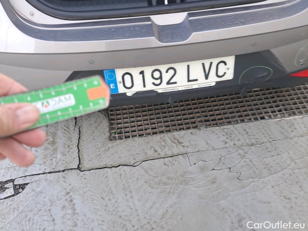  Hyundai  i20 HYUNDAI  / 2020 / 5P / berlina con portón 1.0 TGDI 74kW (100CV) SLX #13