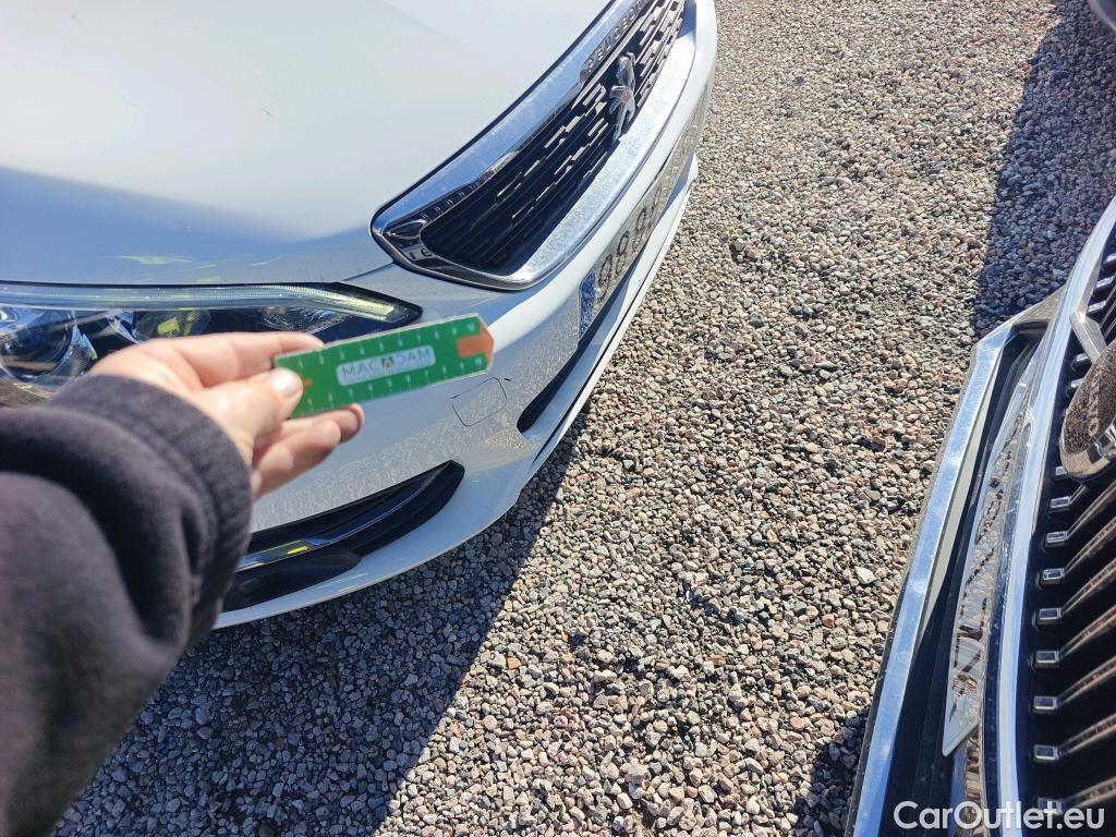  Peugeot  308 PEUGEOT  / 2017 / 5P / berlina con portón 5p Style BlueHDi 130 S&S #21