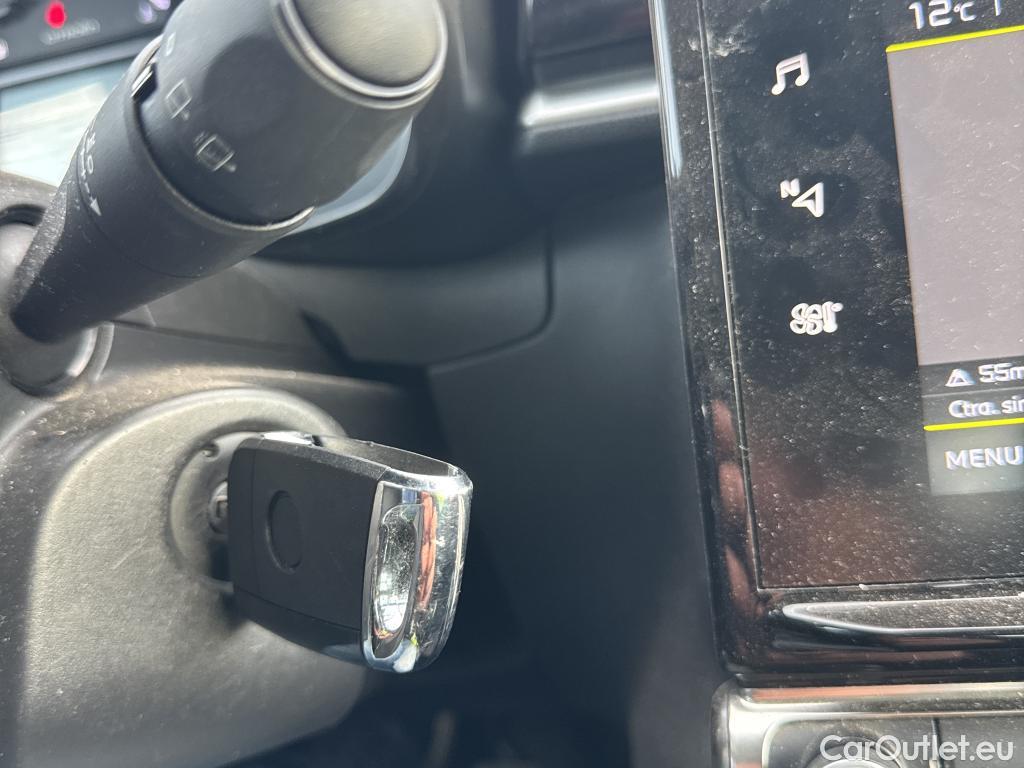  Citroen  C3 CITROEN  / 2016 / 5P / berlina con portón PureTech 60KW (82CV) FEEL (CX) #4