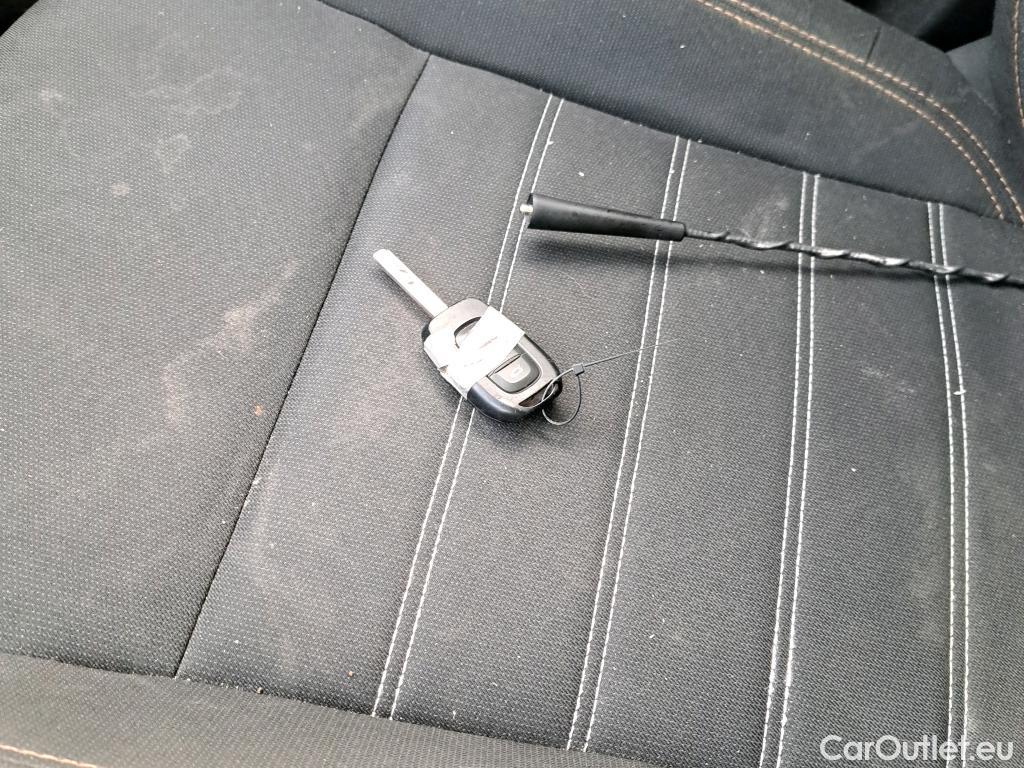  Dacia  Sandero DACIA  / 2020 / 5P / berlina con portón Stepway Essential TCe 67kW (90V) #1