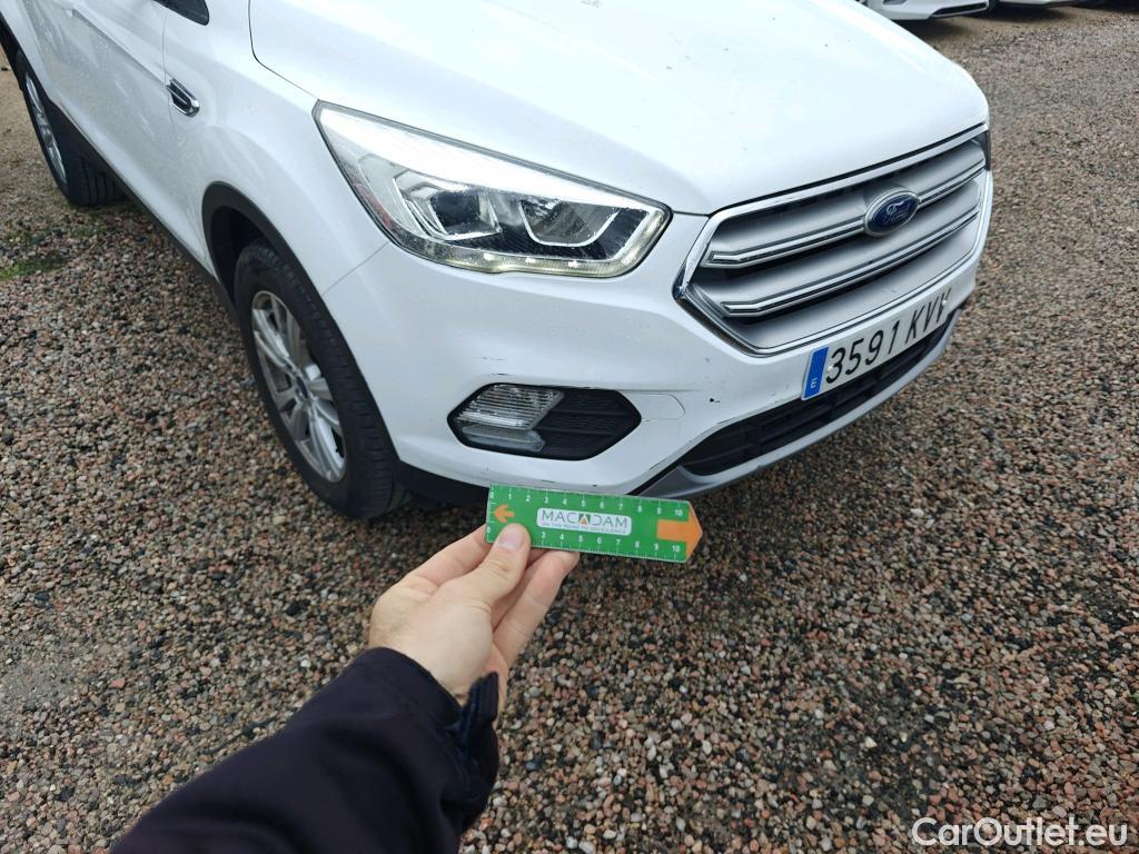  Ford  Kuga FORD  / 2016 / 5P / todoterreno 1.5 EcoBoost 88kW 4x2 Trend+ (CX) #50