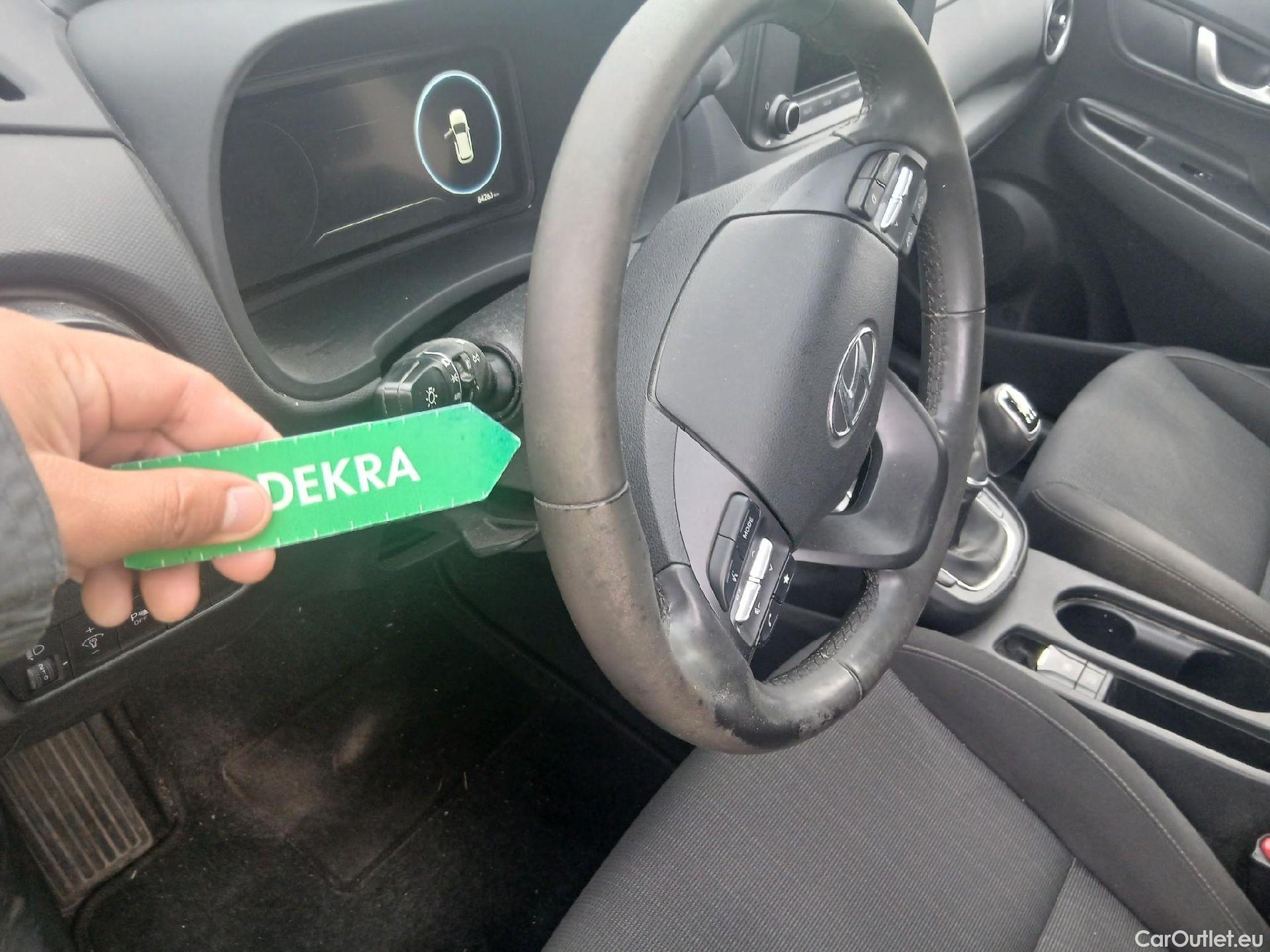  Hyundai  Konna HYUNDAI Kona / 2020 / 5P / todoterreno 1.0 TGDI Maxx 4X2 #4