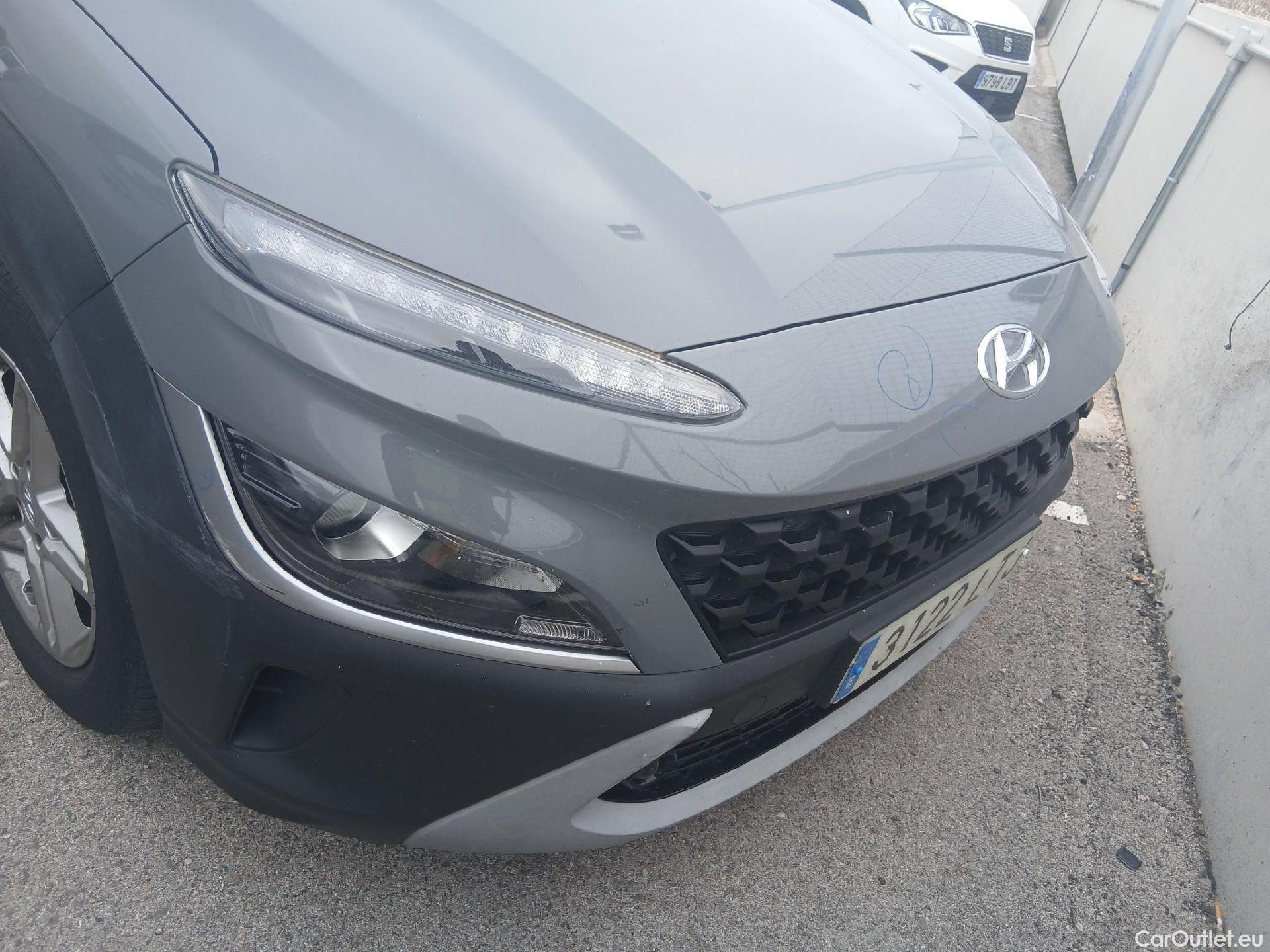  Hyundai  Konna HYUNDAI Kona / 2020 / 5P / todoterreno 1.0 TGDI Maxx 4X2 #8