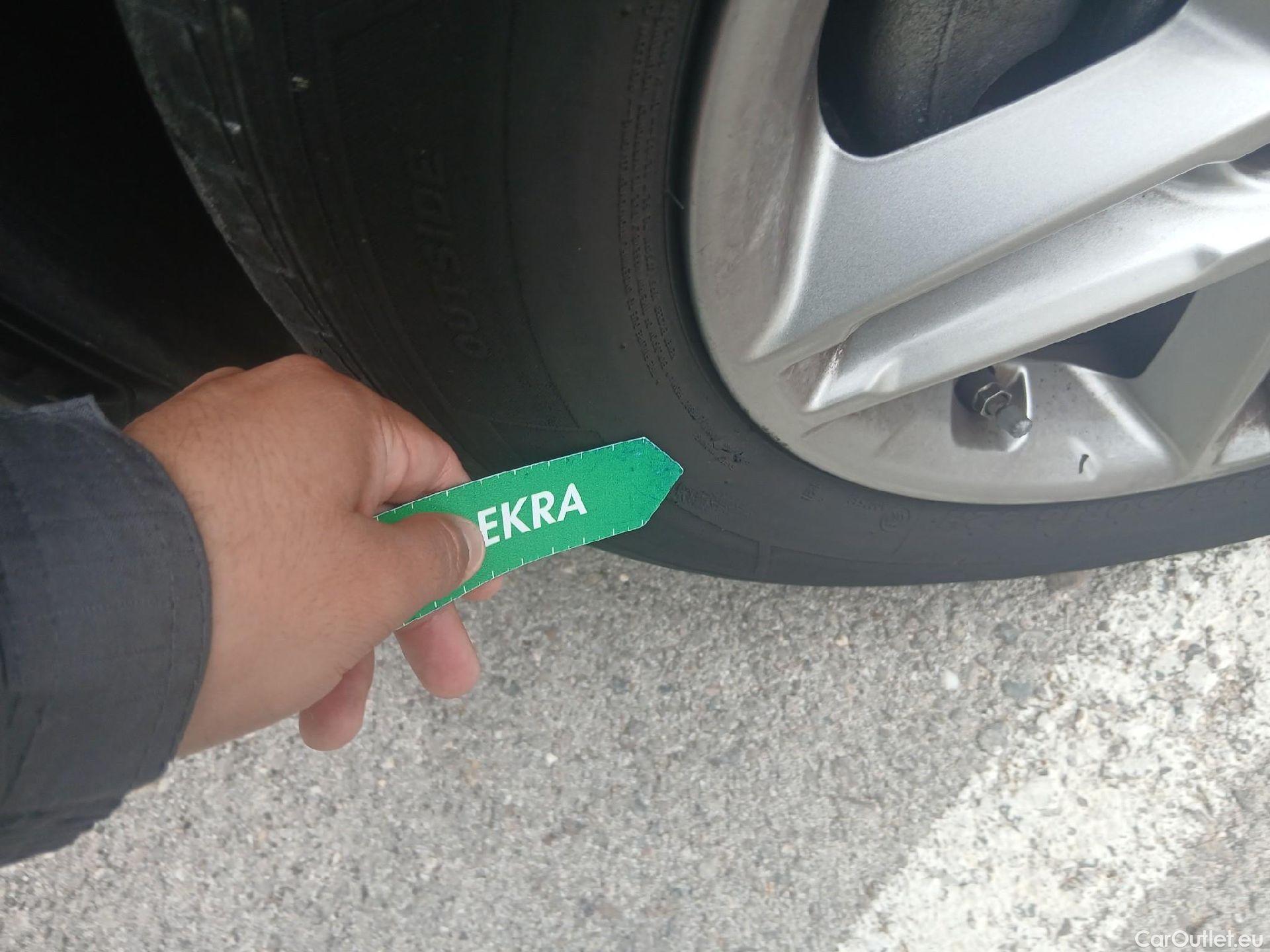  Hyundai  Konna HYUNDAI Kona / 2020 / 5P / todoterreno 1.0 TGDI Maxx 4X2 #20