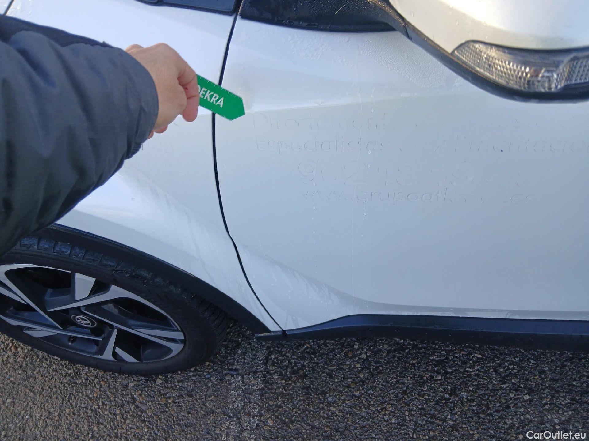  Toyota  C-HR TOYOTA  / 2019 / 5P / todoterreno 2.0 180H Advance #7