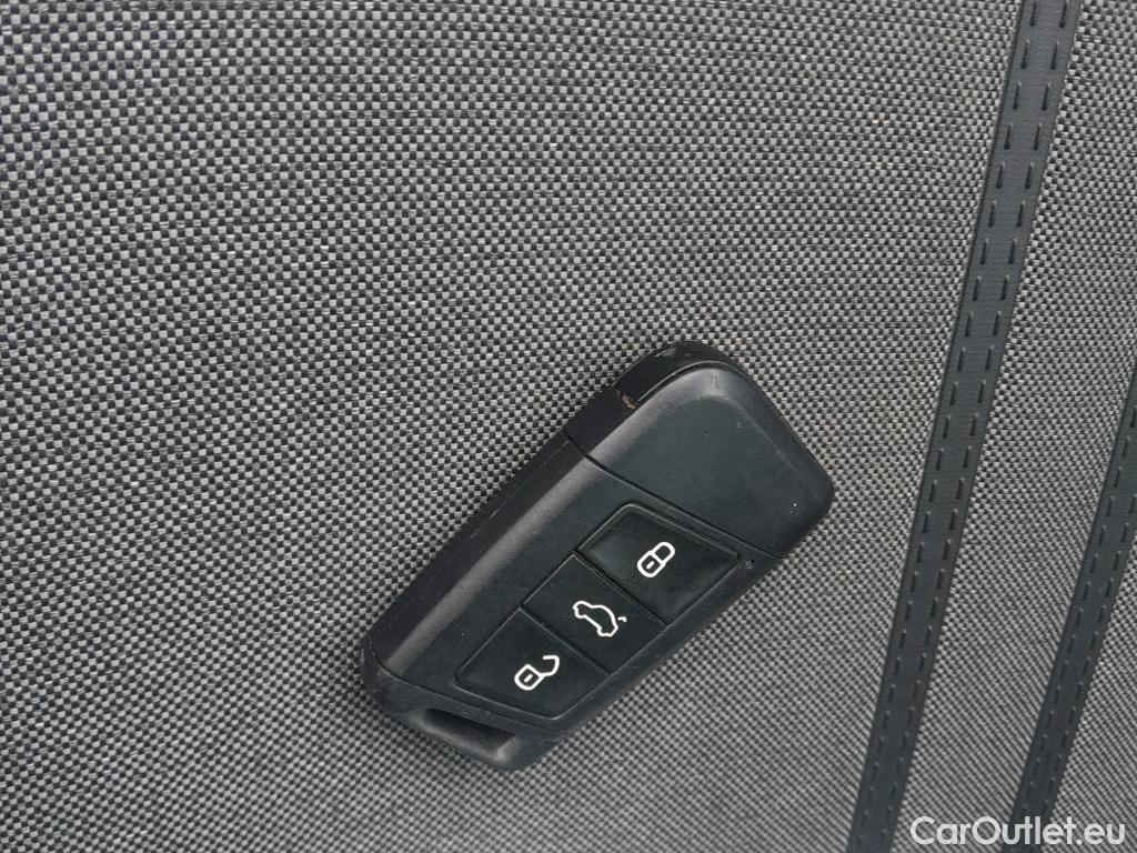  Seat  ATECA SEAT  / 2016 / 5P / todoterreno 1.5 TSI 110kW St&Sp Style XL(SP) #1