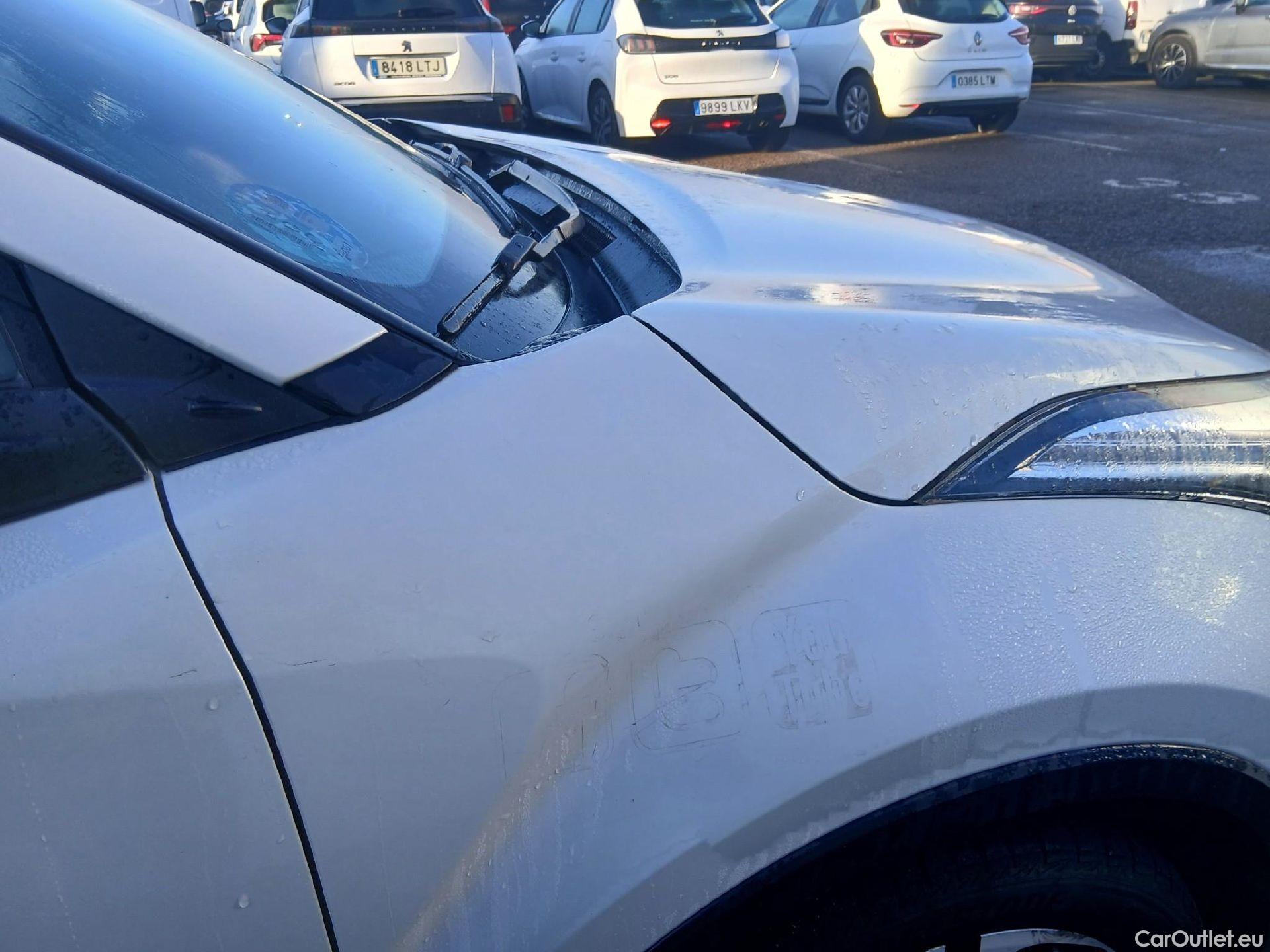  Toyota  C-HR TOYOTA  / 2019 / 5P / todoterreno 2.0 180H Advance #23