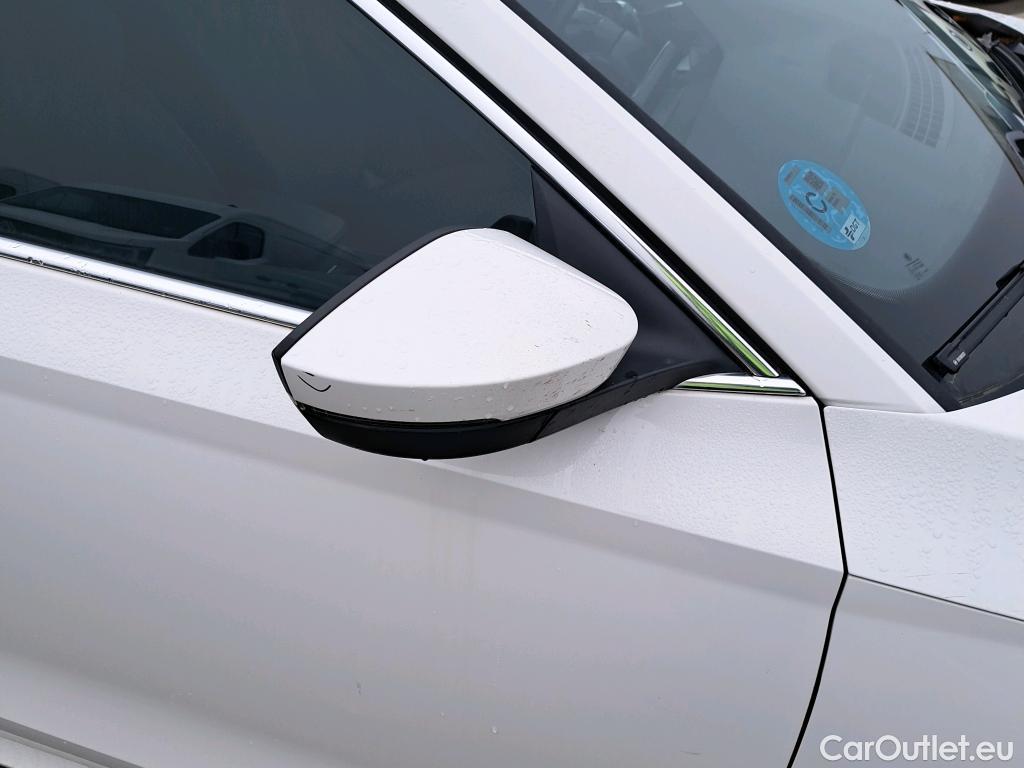  Skoda  Octavia SKODA  / 2020 / 5P / familiar Combi 2.0 TDI 110kW (150CV) DSG Style #17