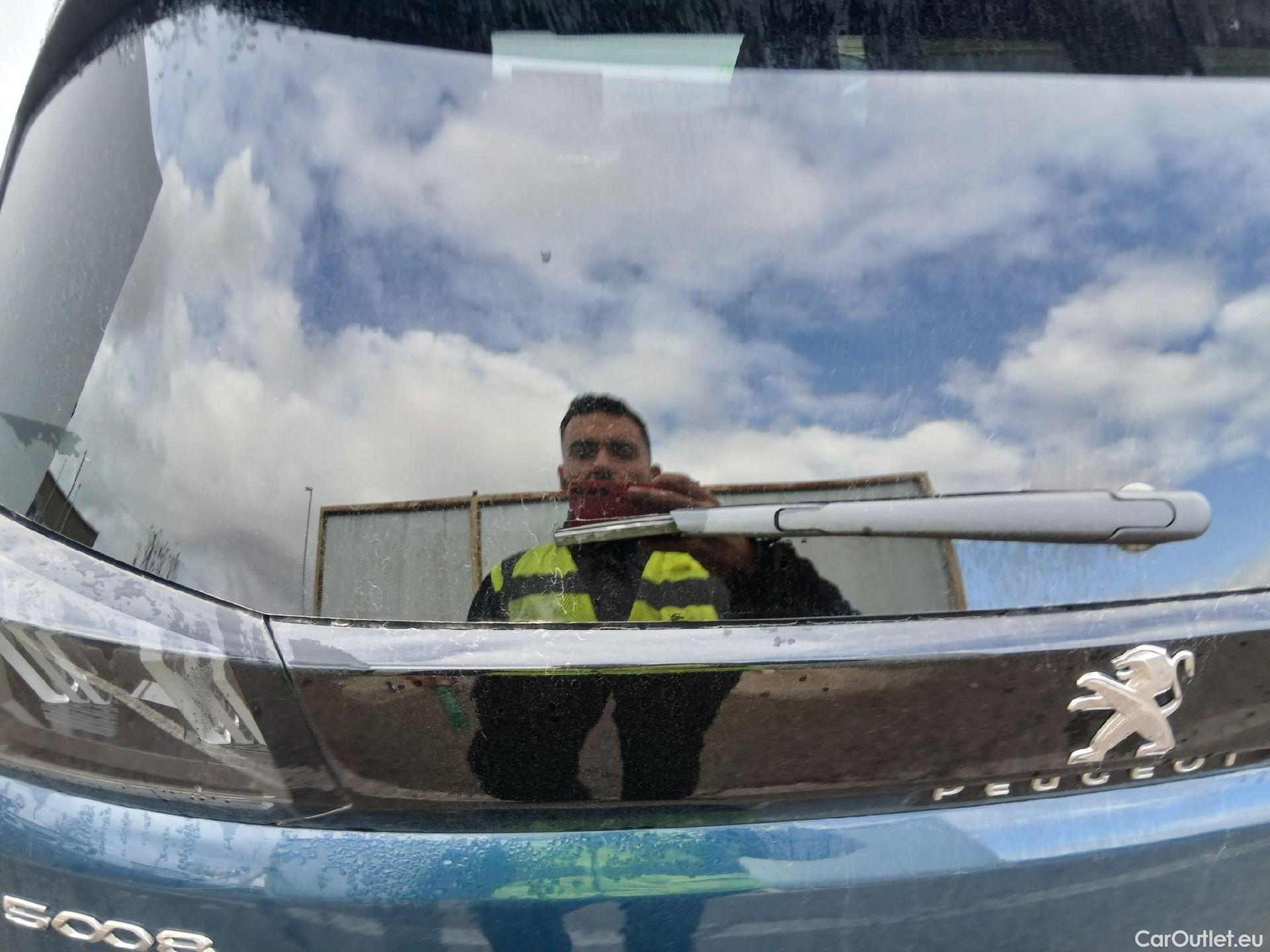  Peugeot  5008 PEUGEOT  / 2020 / 5P / todoterreno 2.0 BlueHDi 133kW S&S GT EAT8 #20