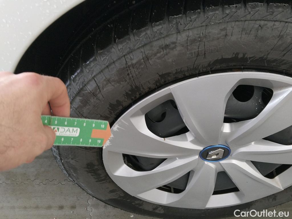  Renault  Zoe RENAULT  / 2019 / 5P / berlina con portón Life 80 kW R110 Bateria 40kWh #10