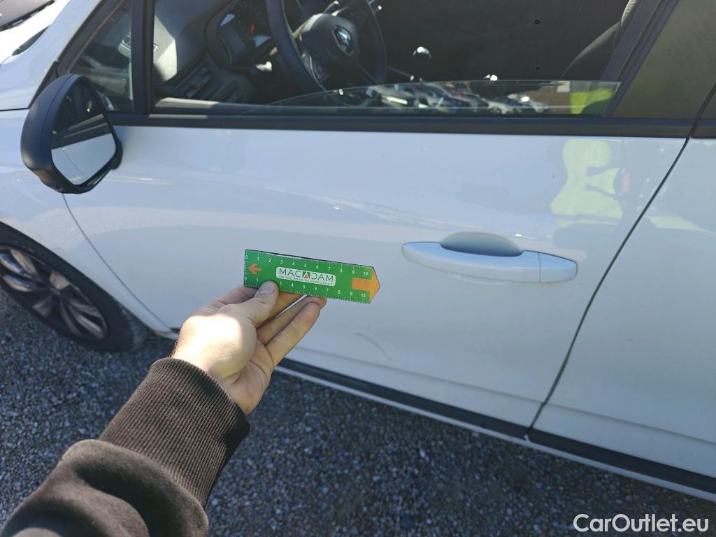  Renault  Clio RENAULT  / 2019 / 5P / berlina con portón Business TCe 74 kW (100CV) GLP #12