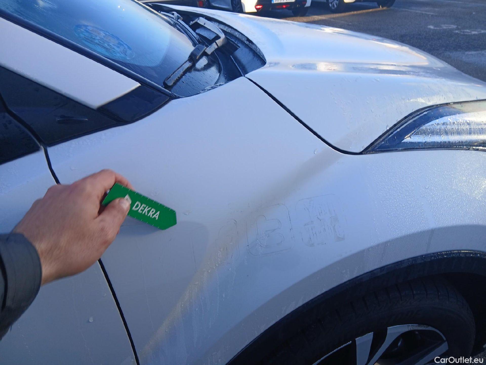  Toyota  C-HR TOYOTA  / 2019 / 5P / todoterreno 2.0 180H Advance #24