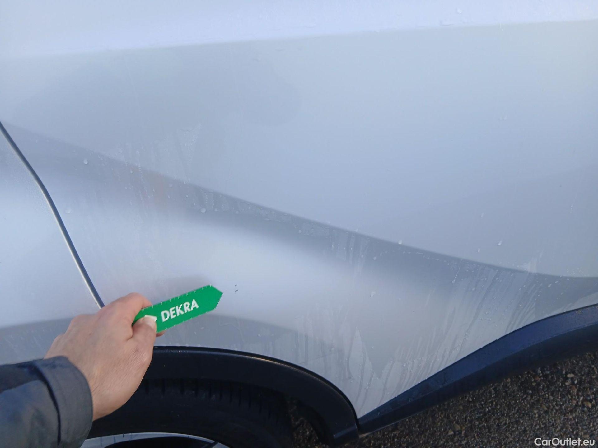  Toyota  C-HR TOYOTA  / 2019 / 5P / todoterreno 2.0 180H Advance #18