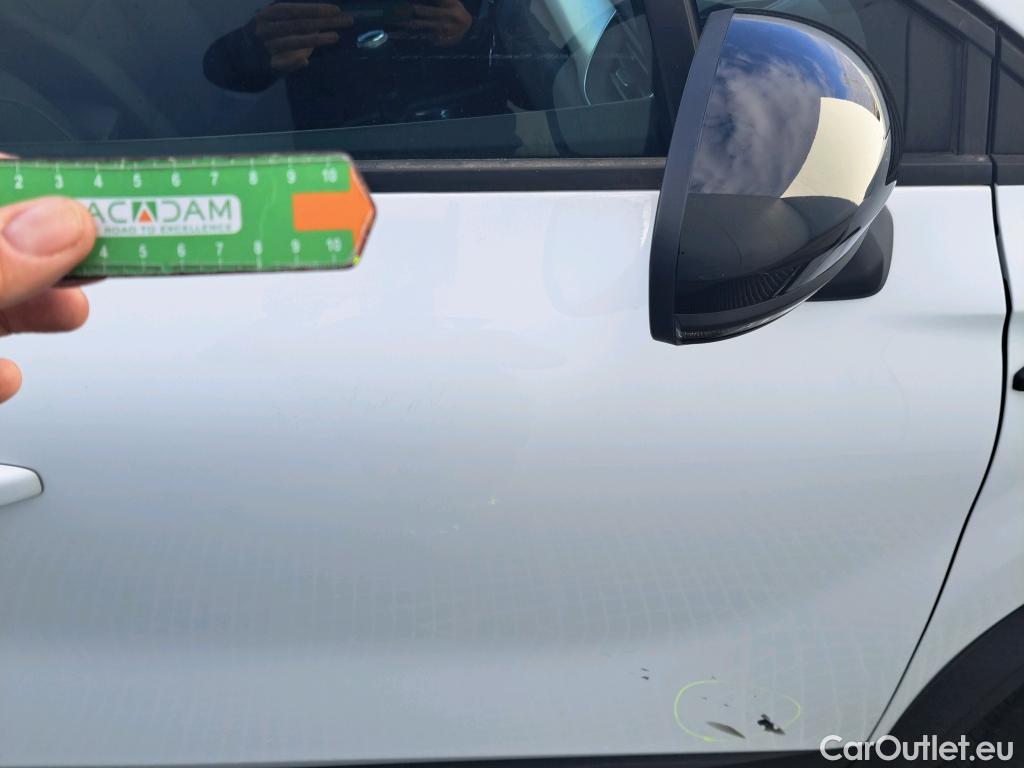  Renault  Captur RENAULT  / 2019 / 5P / todoterreno Intens TCe 90 (AC) #42