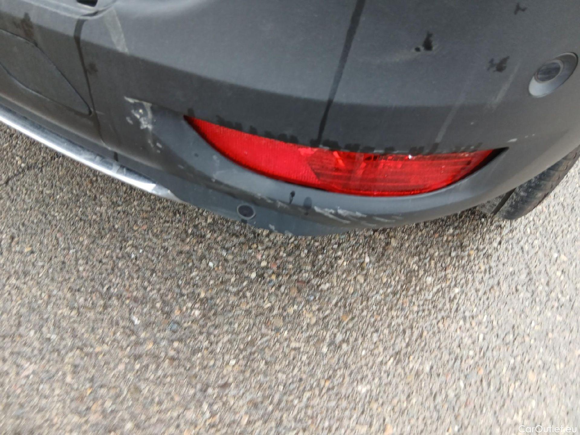  Peugeot  5008 PEUGEOT  / 2020 / 5P / todoterreno 2.0 BlueHDi 133kW S&S GT EAT8 #21