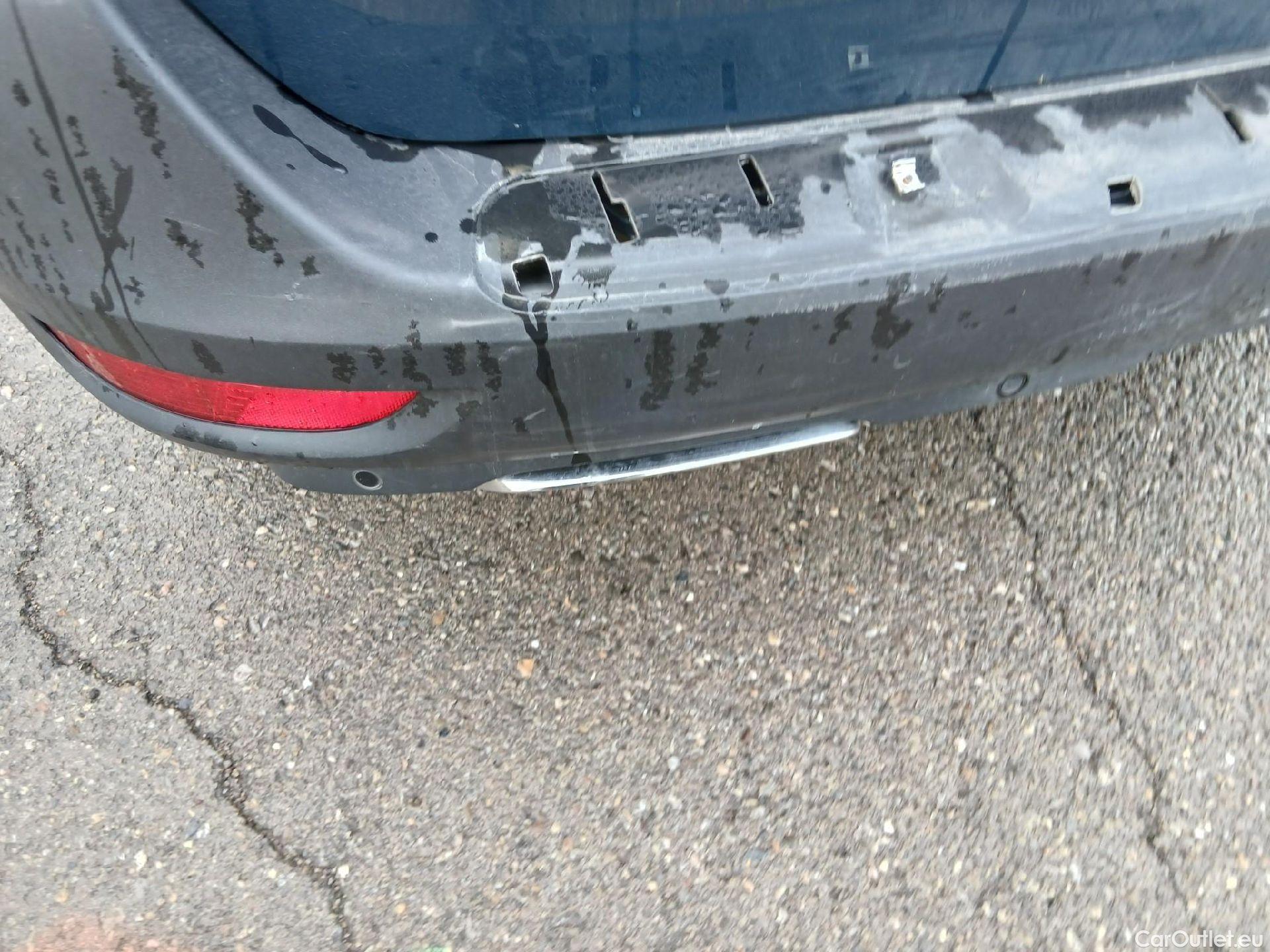  Peugeot  5008 PEUGEOT  / 2020 / 5P / todoterreno 2.0 BlueHDi 133kW S&S GT EAT8 #17