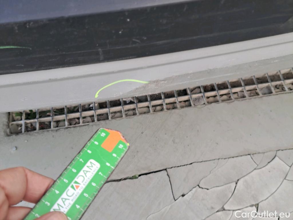  Renault  Captur RENAULT  / 2019 / 5P / todoterreno Intens TCe 90 (AC) #32