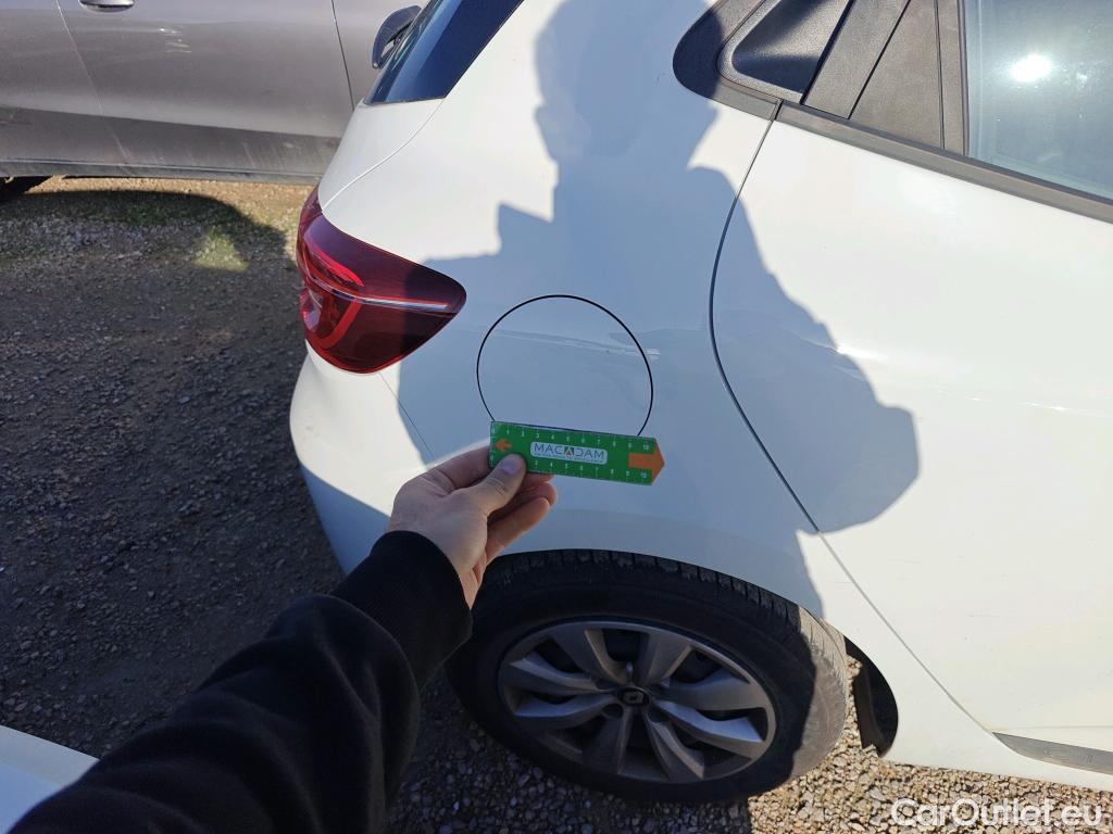  Renault  Clio RENAULT  / 2019 / 5P / berlina con portón Business TCe 74 kW (100CV) GLP #17