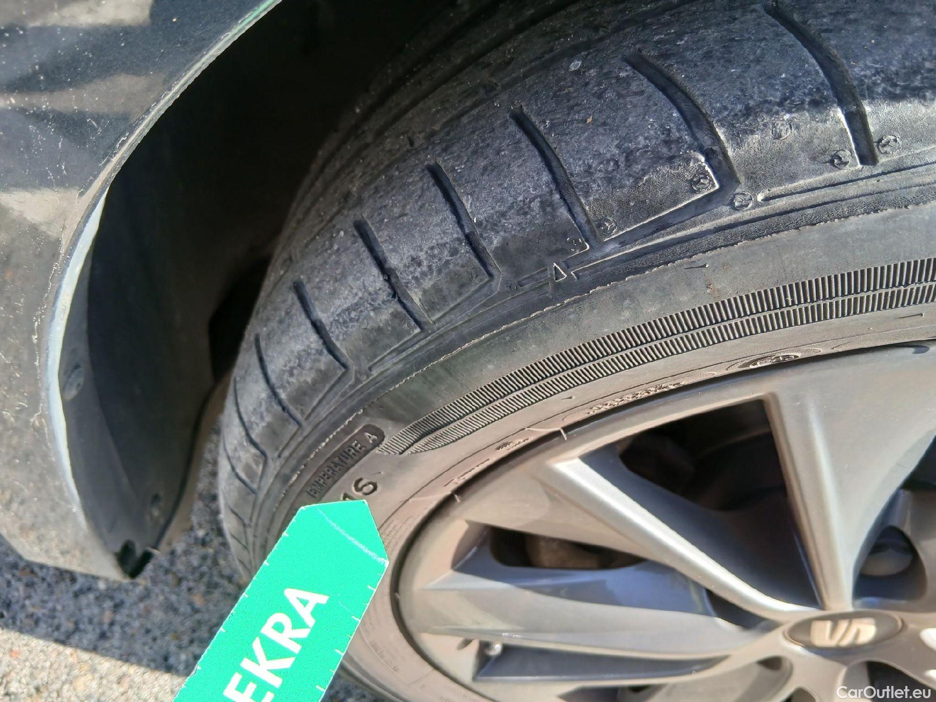  Seat  Leon SEAT León / 2016 / 5P / berlina con portón 1.0 EcoTSI 85kW St&Sp Style Visio Ed Nav #6