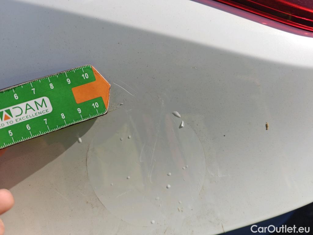  Renault  Clio RENAULT  / 2019 / 5P / berlina con portón Business TCe 74 kW (100CV) GLP #3