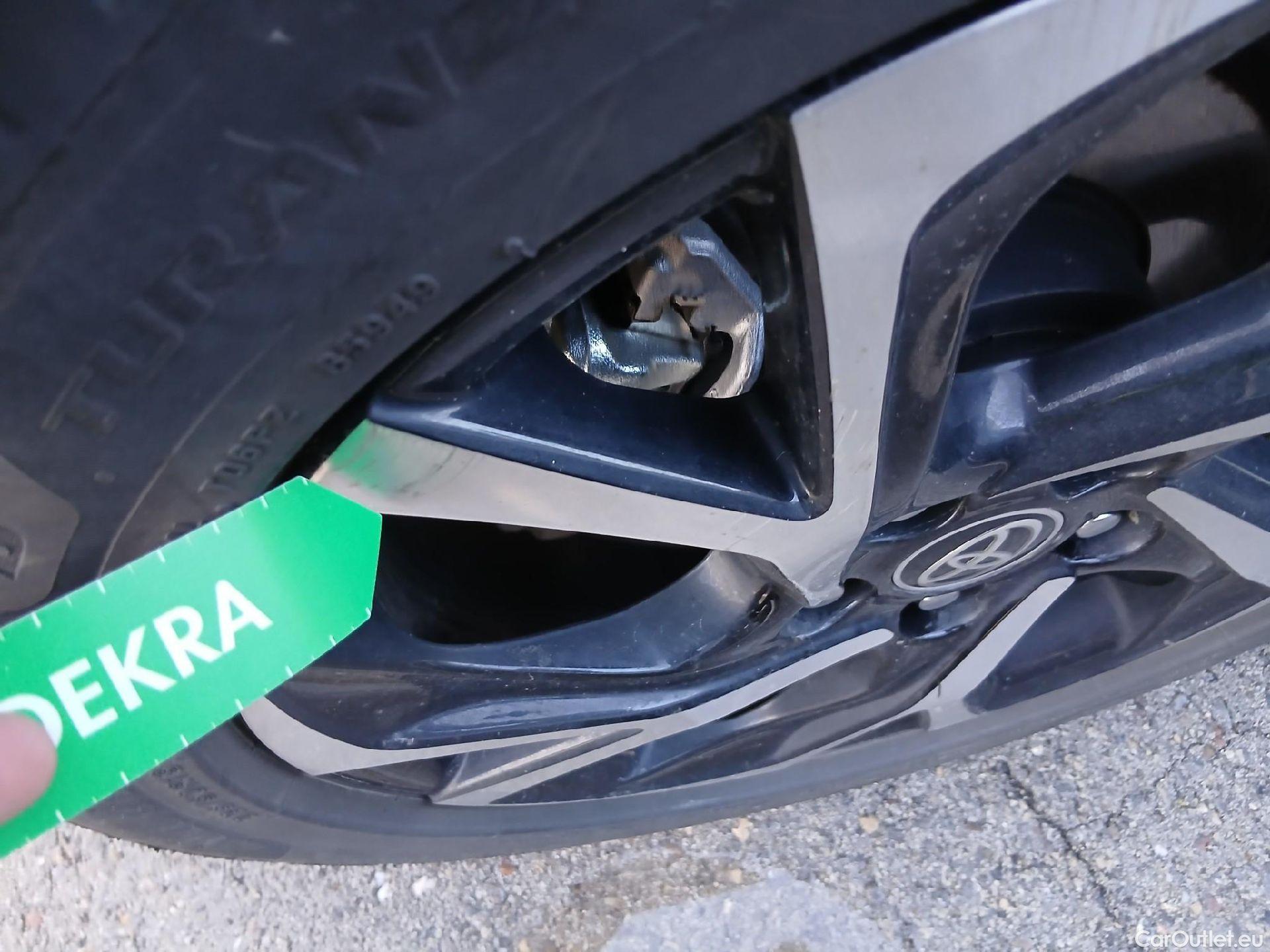  Toyota  C-HR TOYOTA  / 2019 / 5P / todoterreno 1.8 125H Advance #11