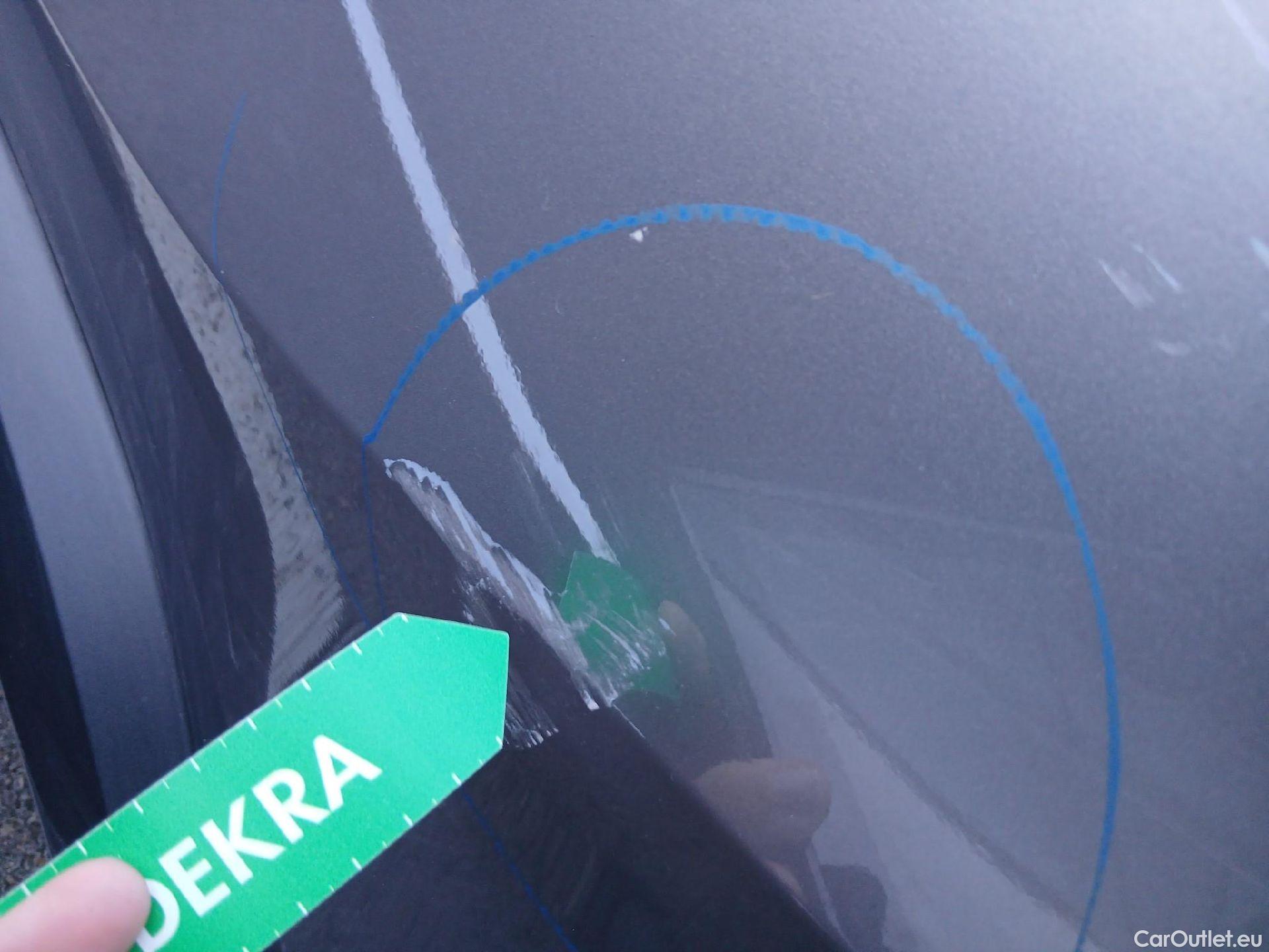  Toyota  C-HR TOYOTA  / 2019 / 5P / todoterreno 1.8 125H Advance #26