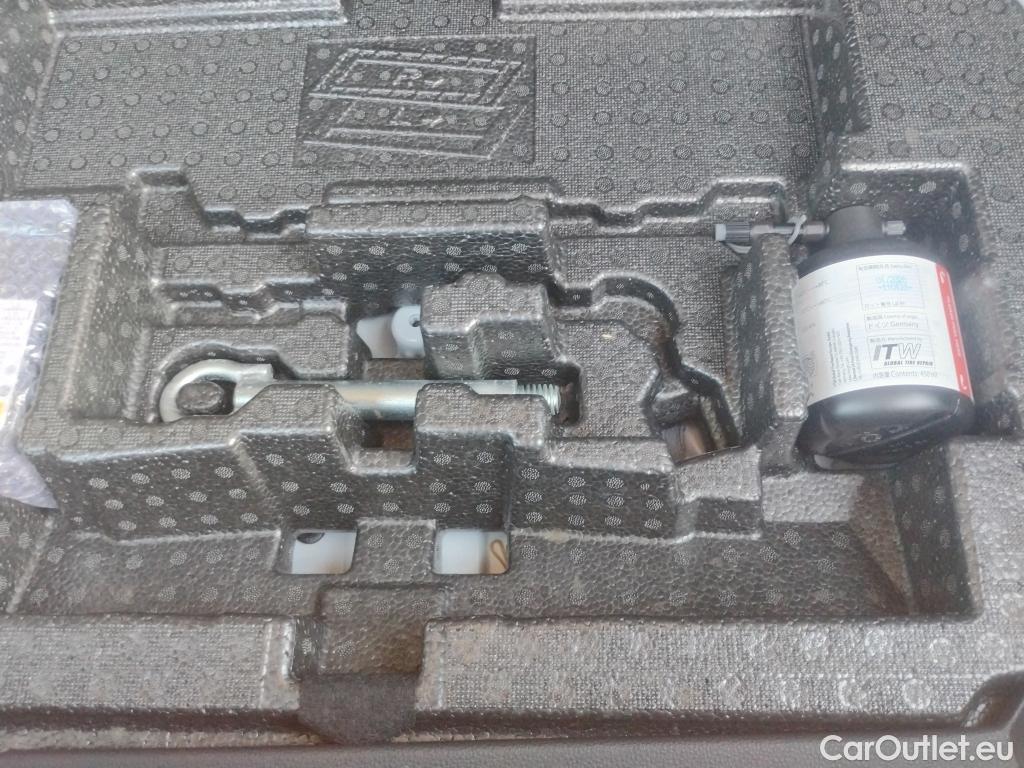  Toyota  Corolla TOYOTA  1.8 125H ACTIVE TECH E-CVT #9