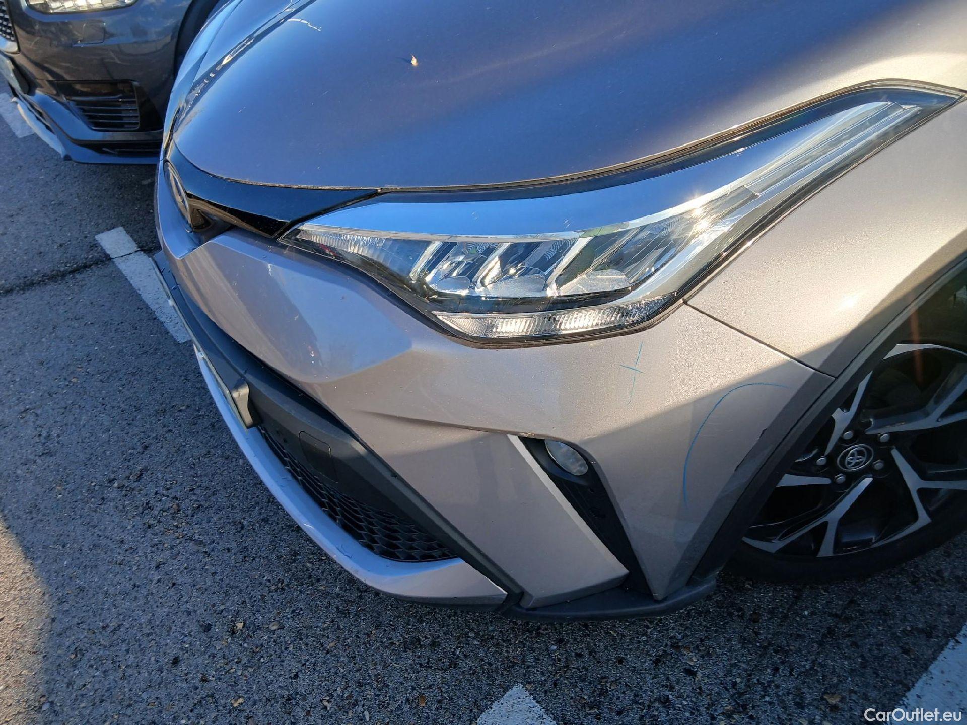  Toyota  C-HR TOYOTA  / 2019 / 5P / todoterreno 1.8 125H Advance #19