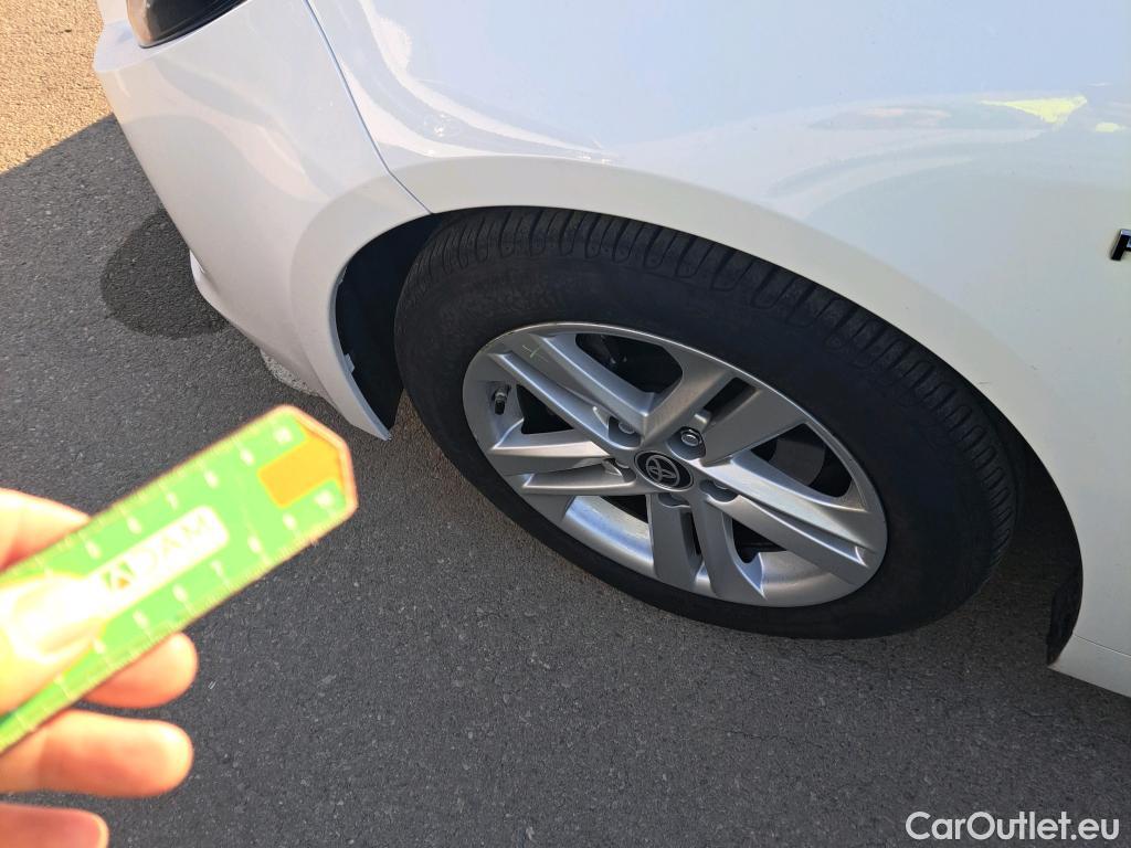  Toyota  Corolla TOYOTA  1.8 125H ACTIVE TECH E-CVT #17