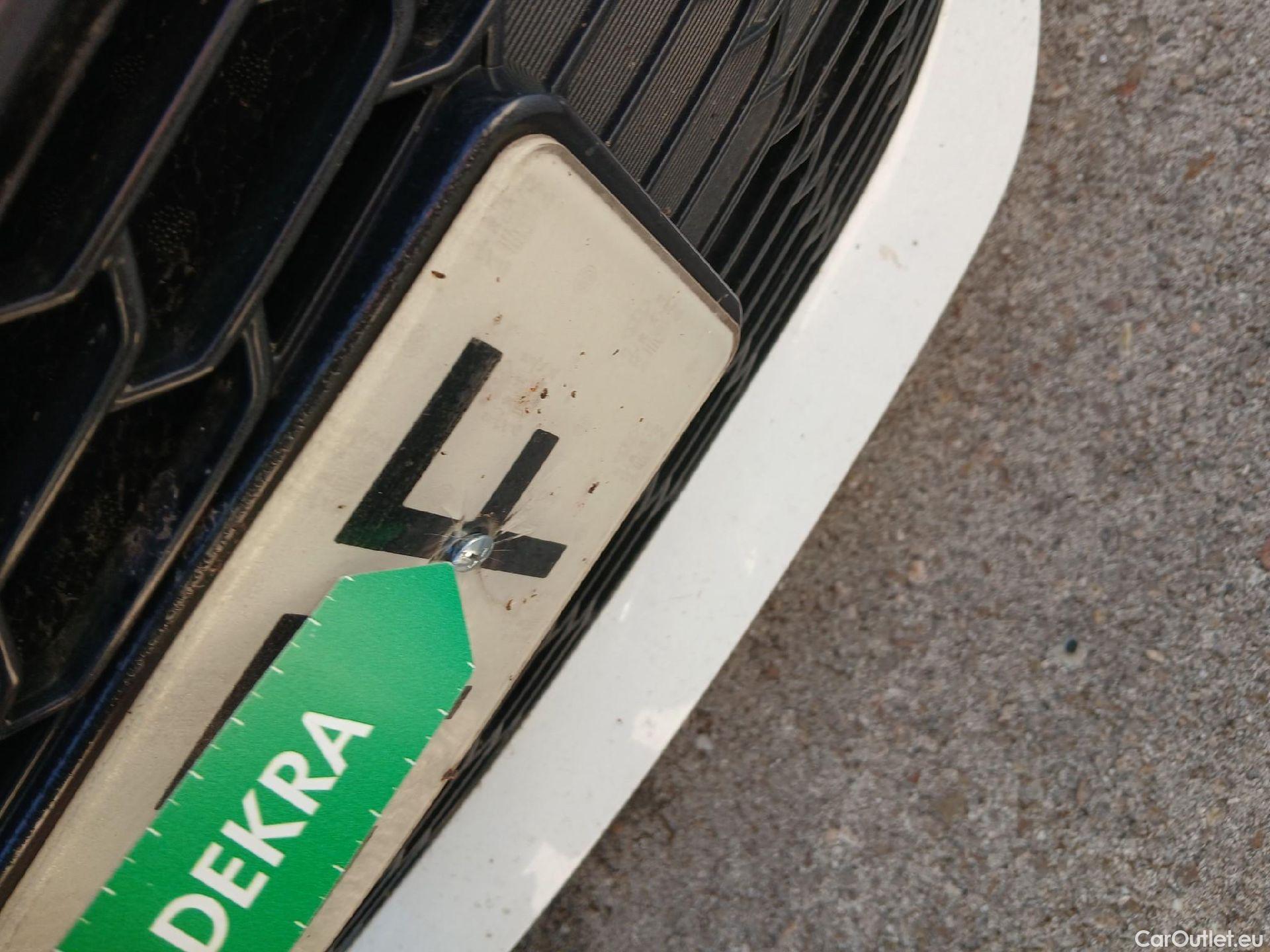  Toyota  Corolla TOYOTA  / 2019 / 5P / familiar 1.8 125H ACTIVE TECH E-CVT TOU SPORT #13