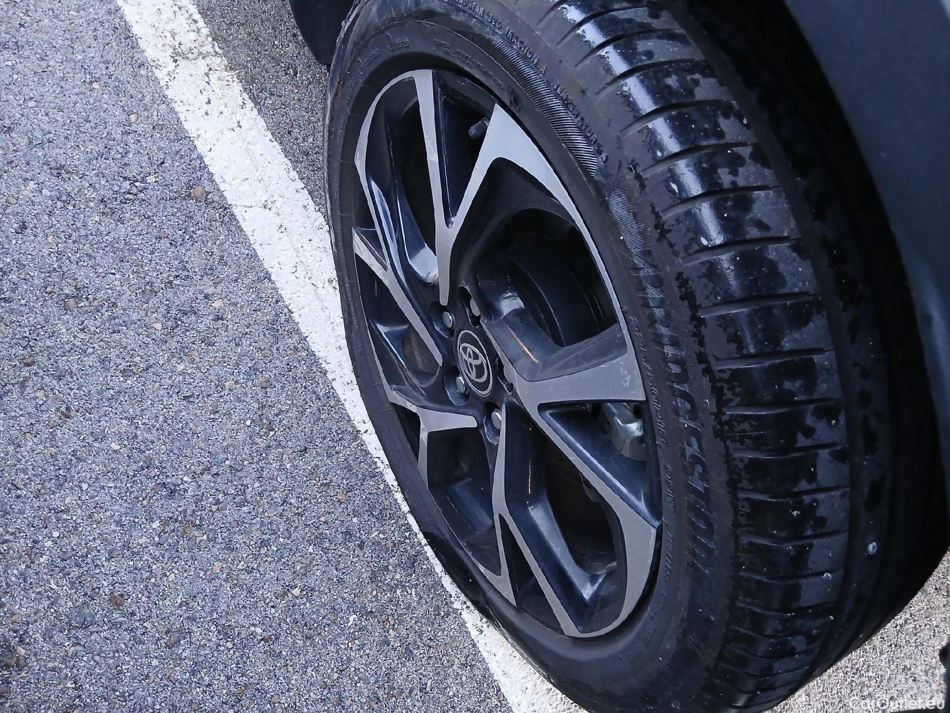  Toyota  C-HR TOYOTA  / 2019 / 5P / todoterreno 1.8 125H Advance #5