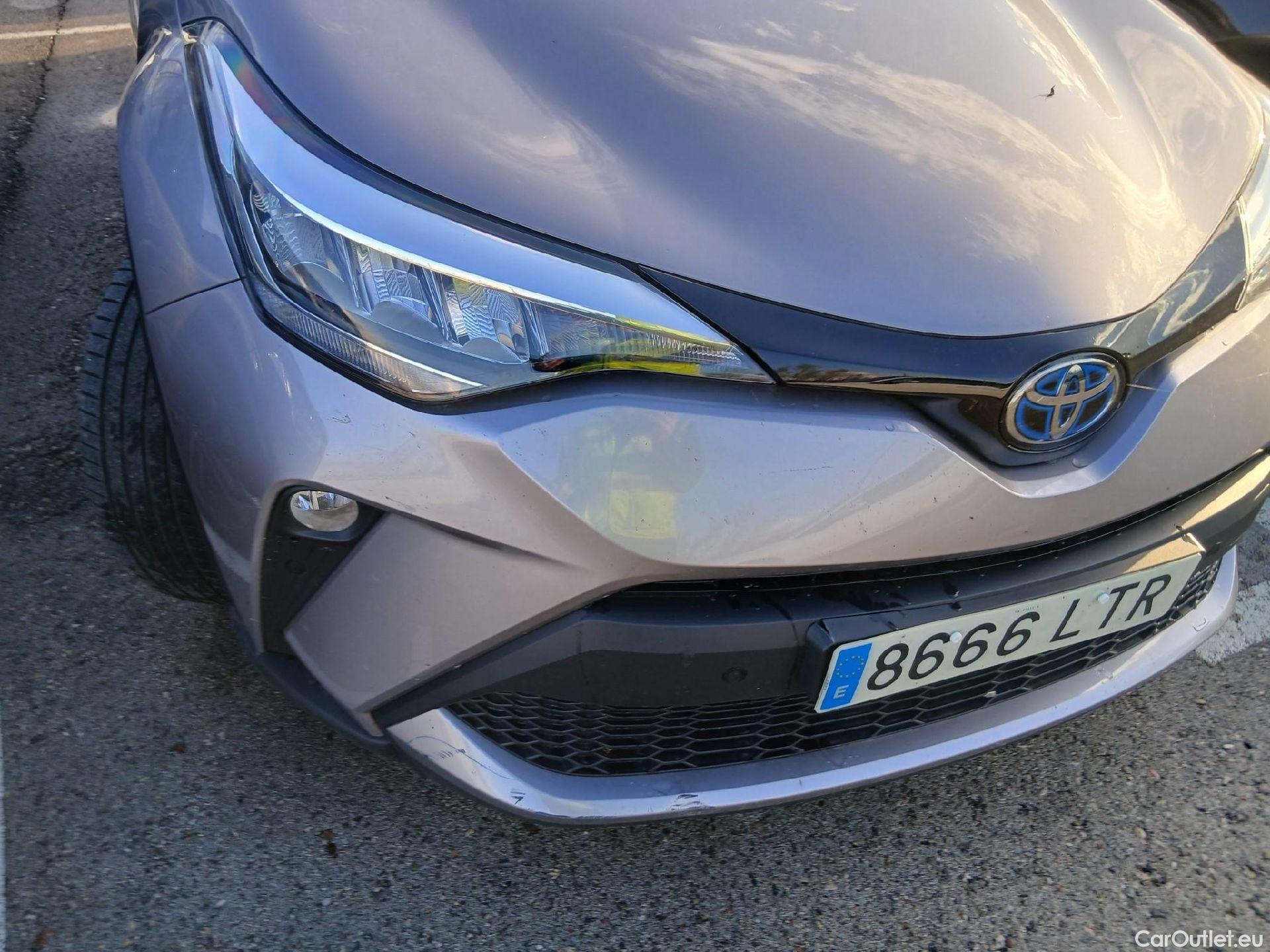  Toyota  C-HR TOYOTA  / 2019 / 5P / todoterreno 1.8 125H Advance #15