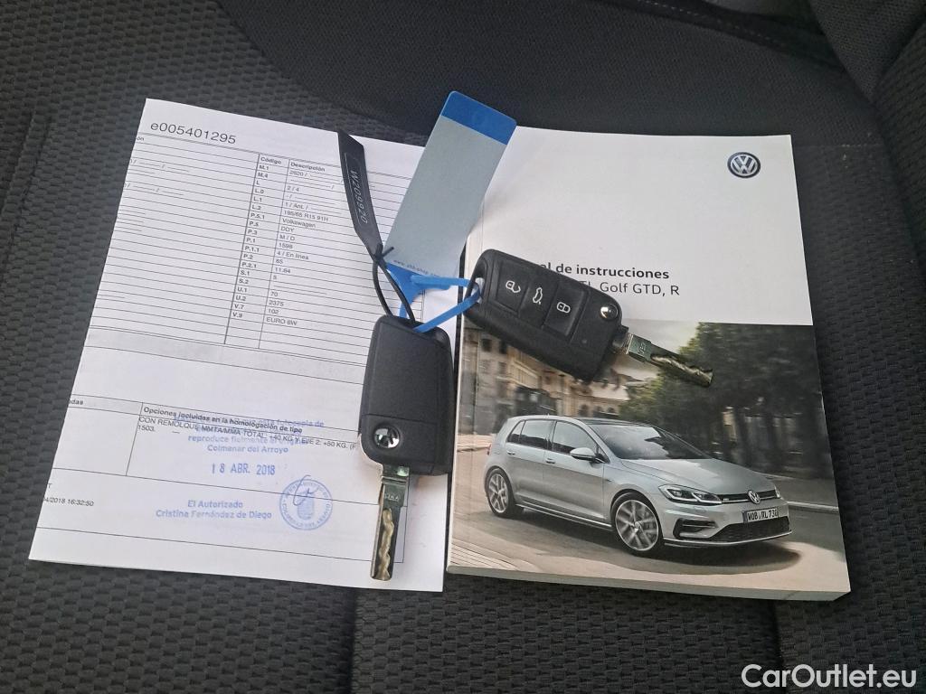  Volkswagen  Golf  VOLKSWAGEN / 2016 / 5P / berlina con portón Advance 1.6 TDI 85kW (115CV) DSG #3