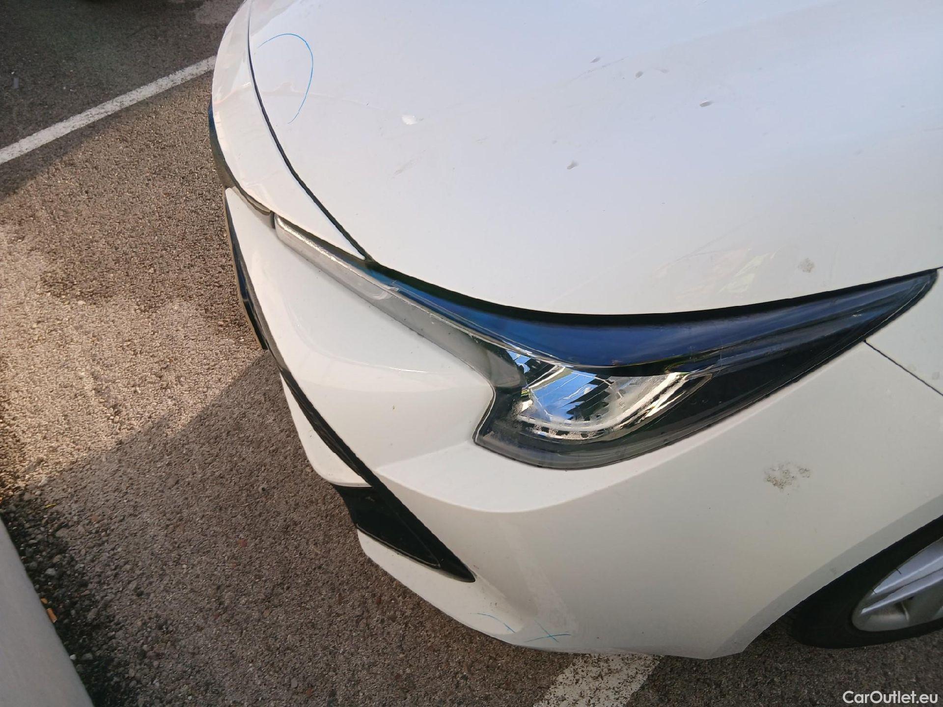  Toyota  Corolla TOYOTA  / 2019 / 5P / familiar 1.8 125H ACTIVE TECH E-CVT TOU SPORT #15