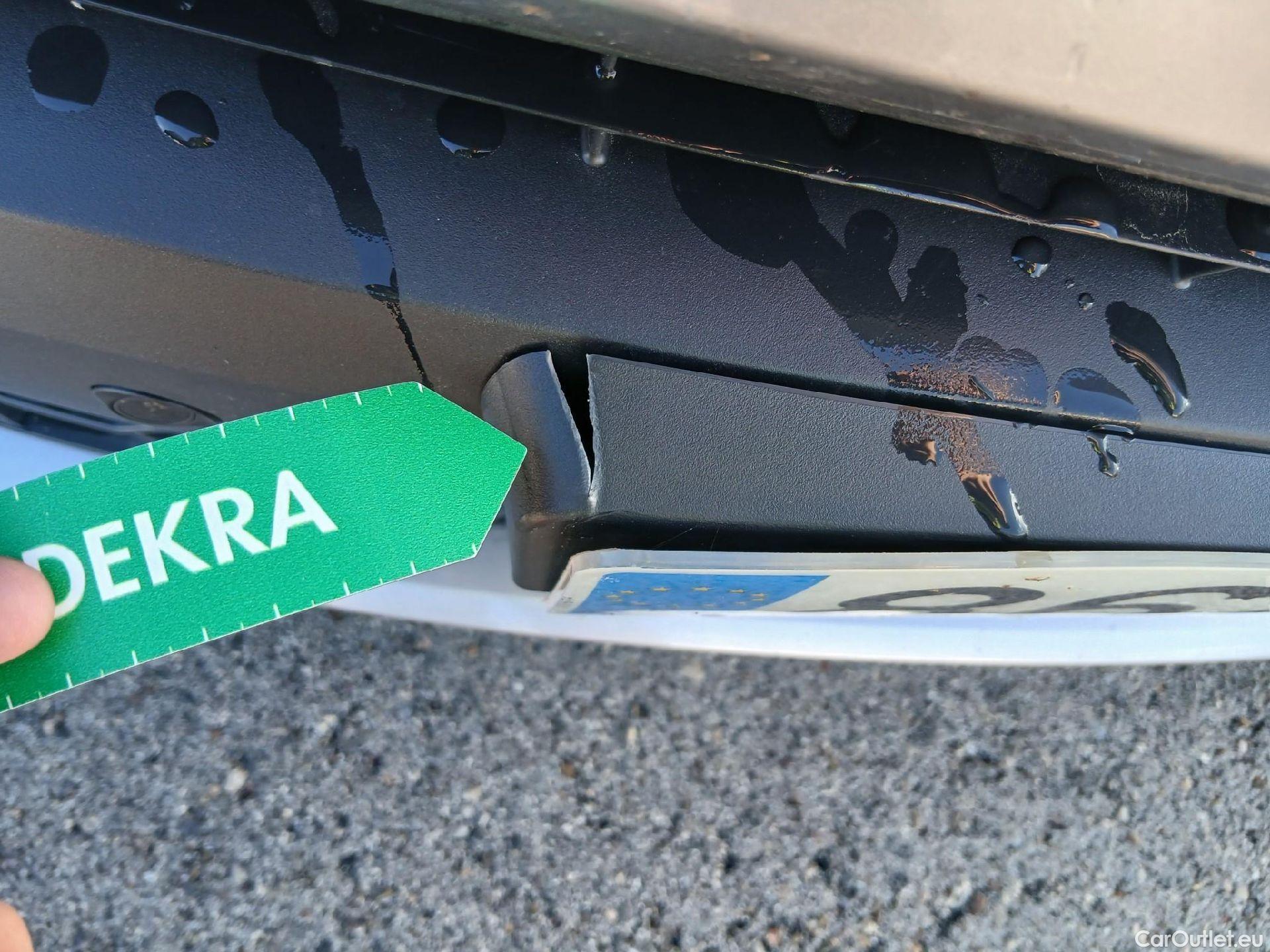  Toyota  C-HR TOYOTA  / 2019 / 5P / todoterreno 1.8 125H Advance #17