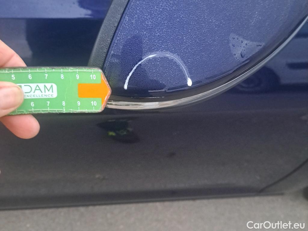  Volkswagen  Golf  VOLKSWAGEN / 2016 / 5P / berlina con portón Advance 1.6 TDI 85kW (115CV) DSG #11