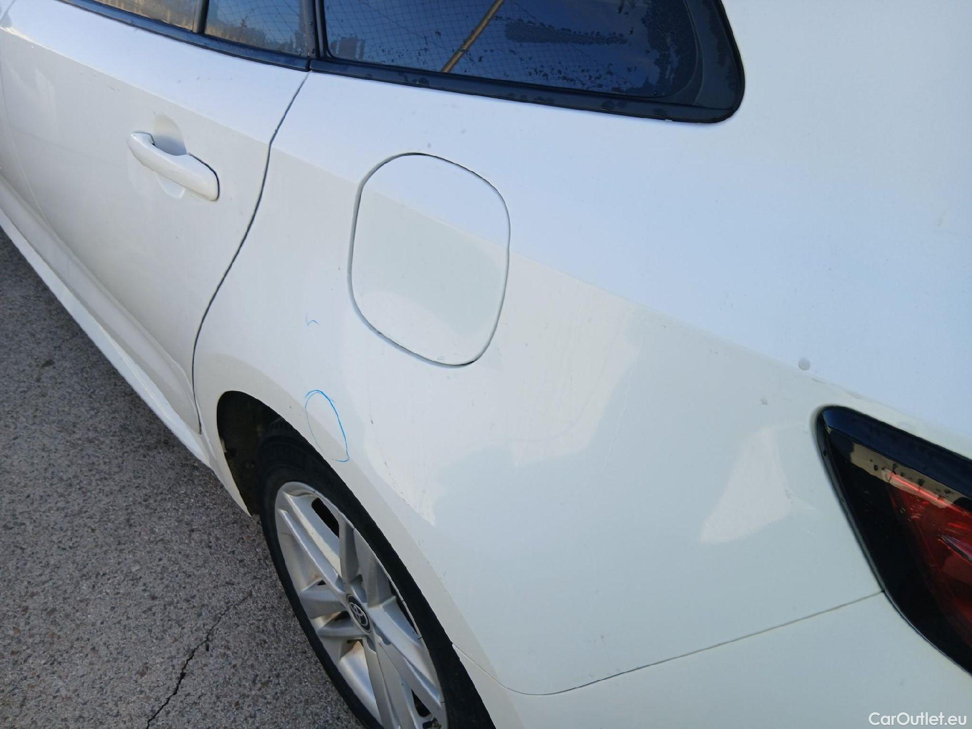  Toyota  Corolla TOYOTA  / 2019 / 5P / familiar 1.8 125H ACTIVE TECH E-CVT TOU SPORT #17