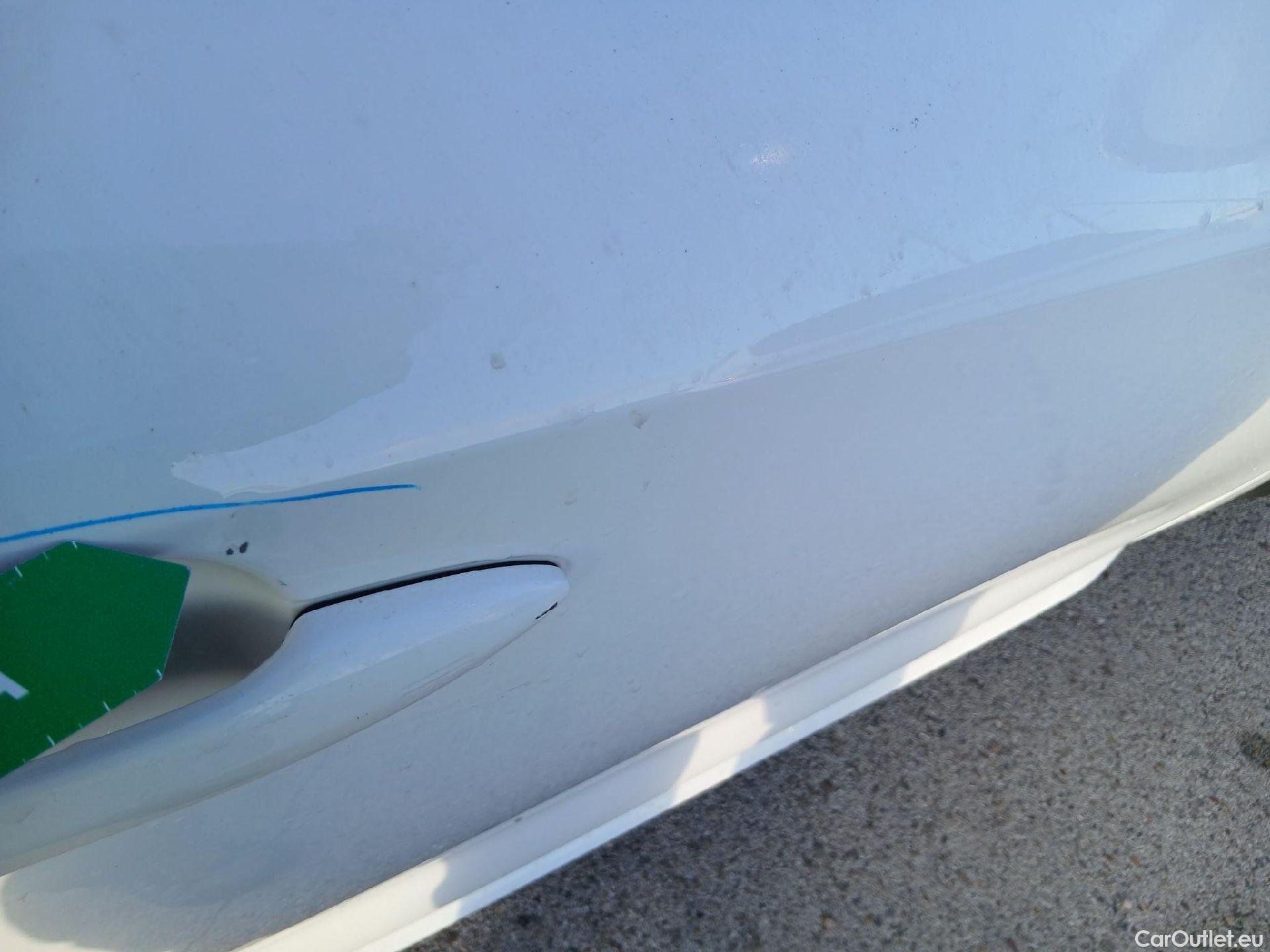  Toyota  Corolla TOYOTA  / 2019 / 5P / familiar 1.8 125H ACTIVE TECH E-CVT TOU SPORT #26