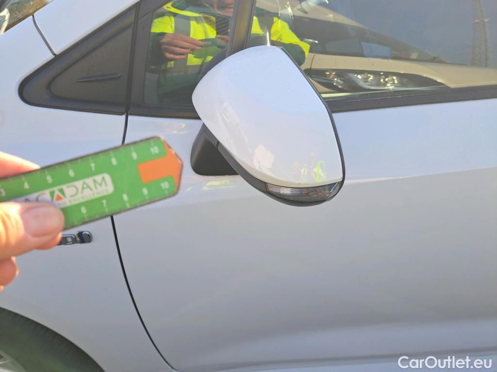  Toyota  Corolla TOYOTA  1.8 125H ACTIVE TECH E-CVT #43