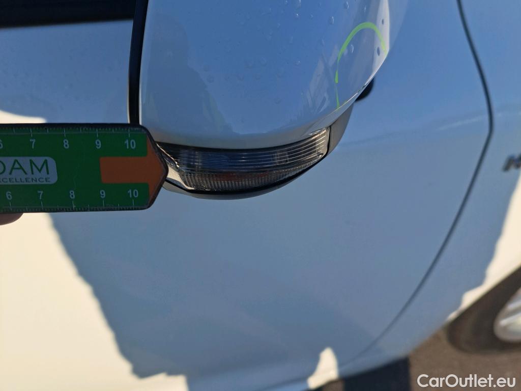  Toyota  Corolla TOYOTA  1.8 125H ACTIVE TECH E-CVT #46