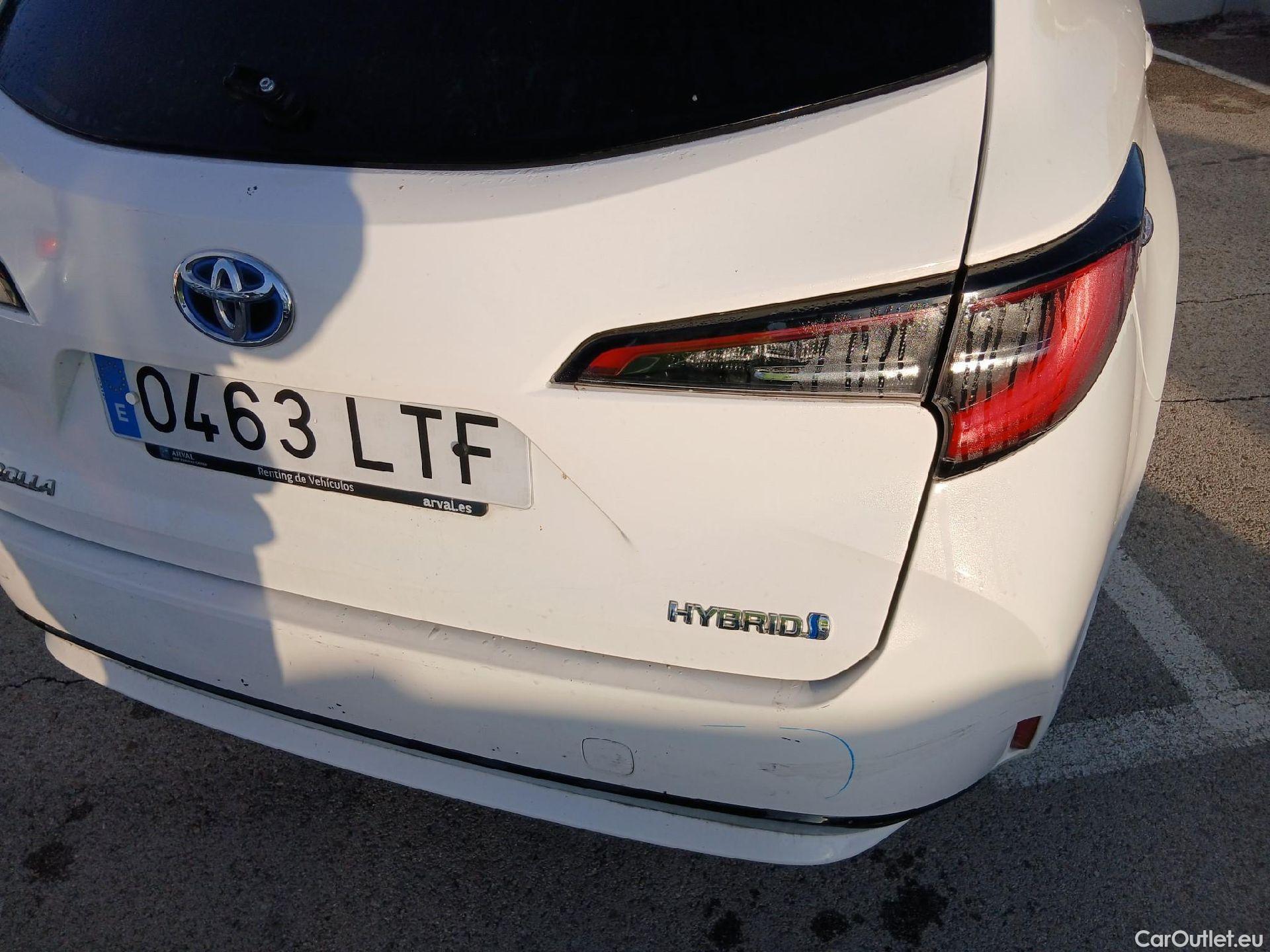  Toyota  Corolla TOYOTA  / 2019 / 5P / familiar 1.8 125H ACTIVE TECH E-CVT TOU SPORT #19