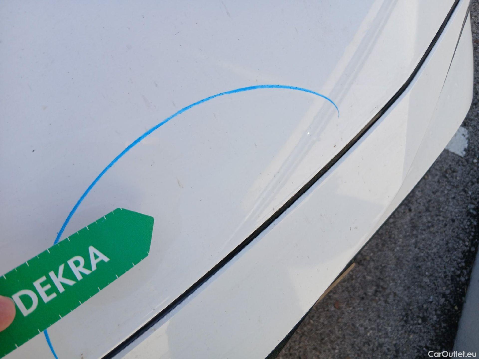  Toyota  Corolla TOYOTA  / 2019 / 5P / familiar 1.8 125H ACTIVE TECH E-CVT TOU SPORT #6