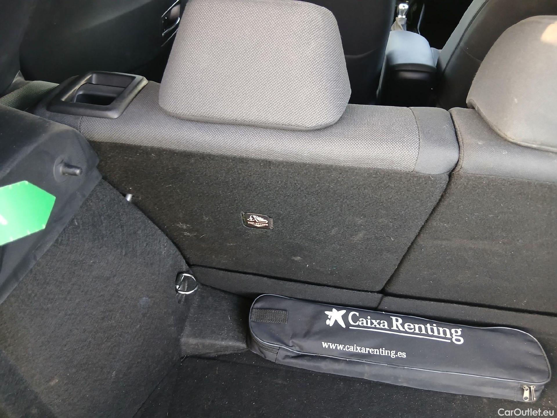  Toyota  C-HR TOYOTA  / 2019 / 5P / todoterreno 1.8 125H Advance #7