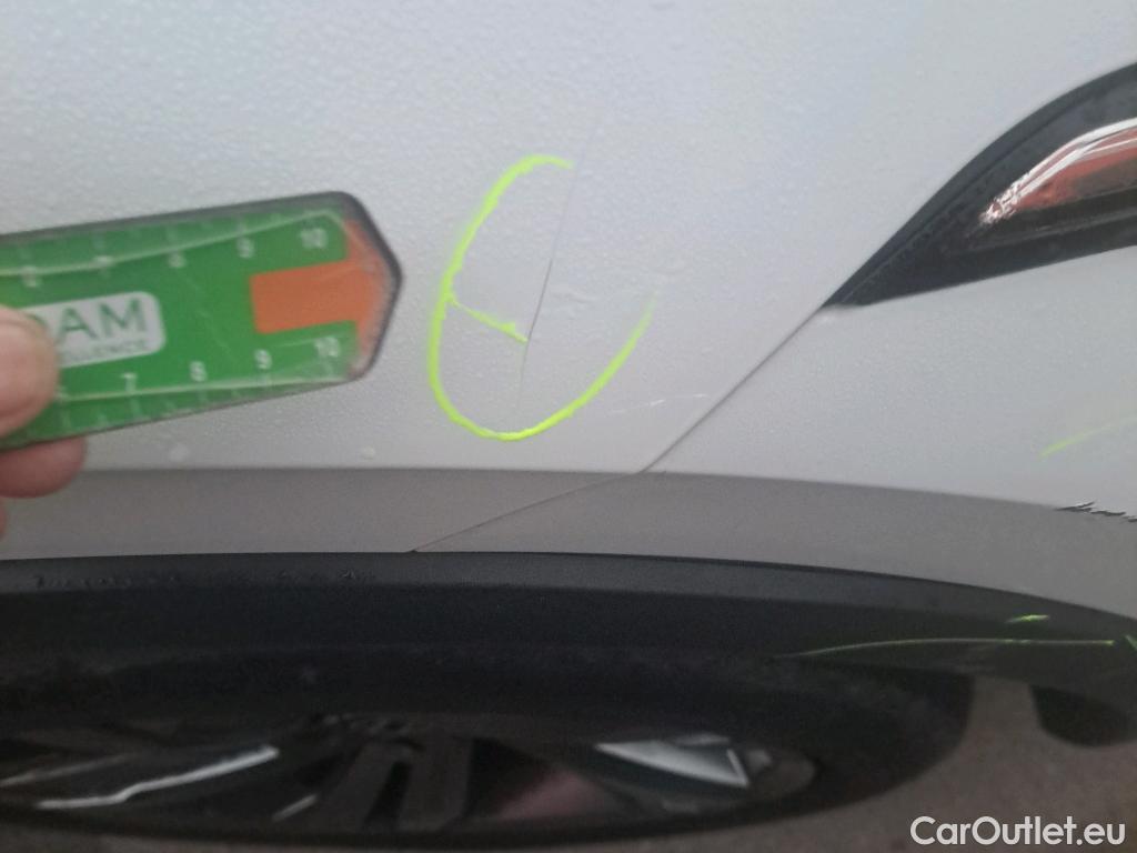  Volkswagen  Tiguan VOLKSWAGEN  / 2020 / 5P / todoterreno R-Line 2.0 TDI 110kW (150CV) DSG #4