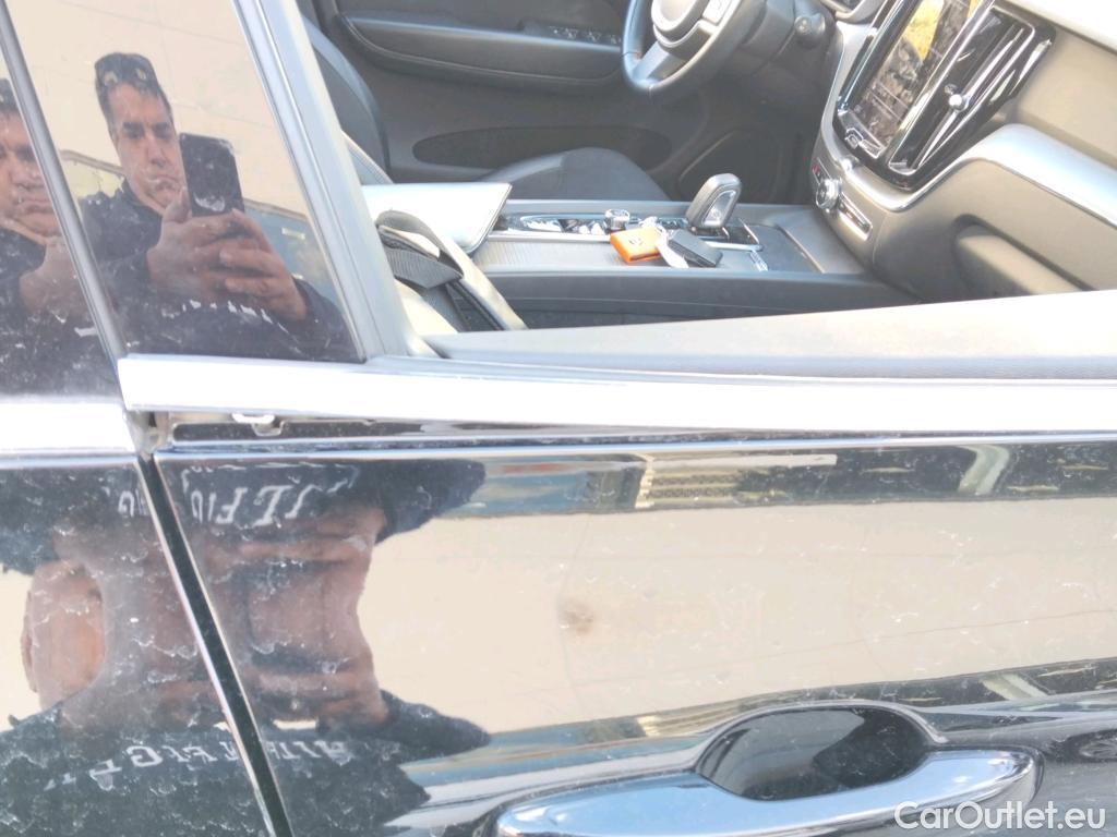  Volvo  XC60 VOLVO  / 2017 / 5P / todoterreno 2.0 T6 AWD Recharge Inscription Exp Auto #9