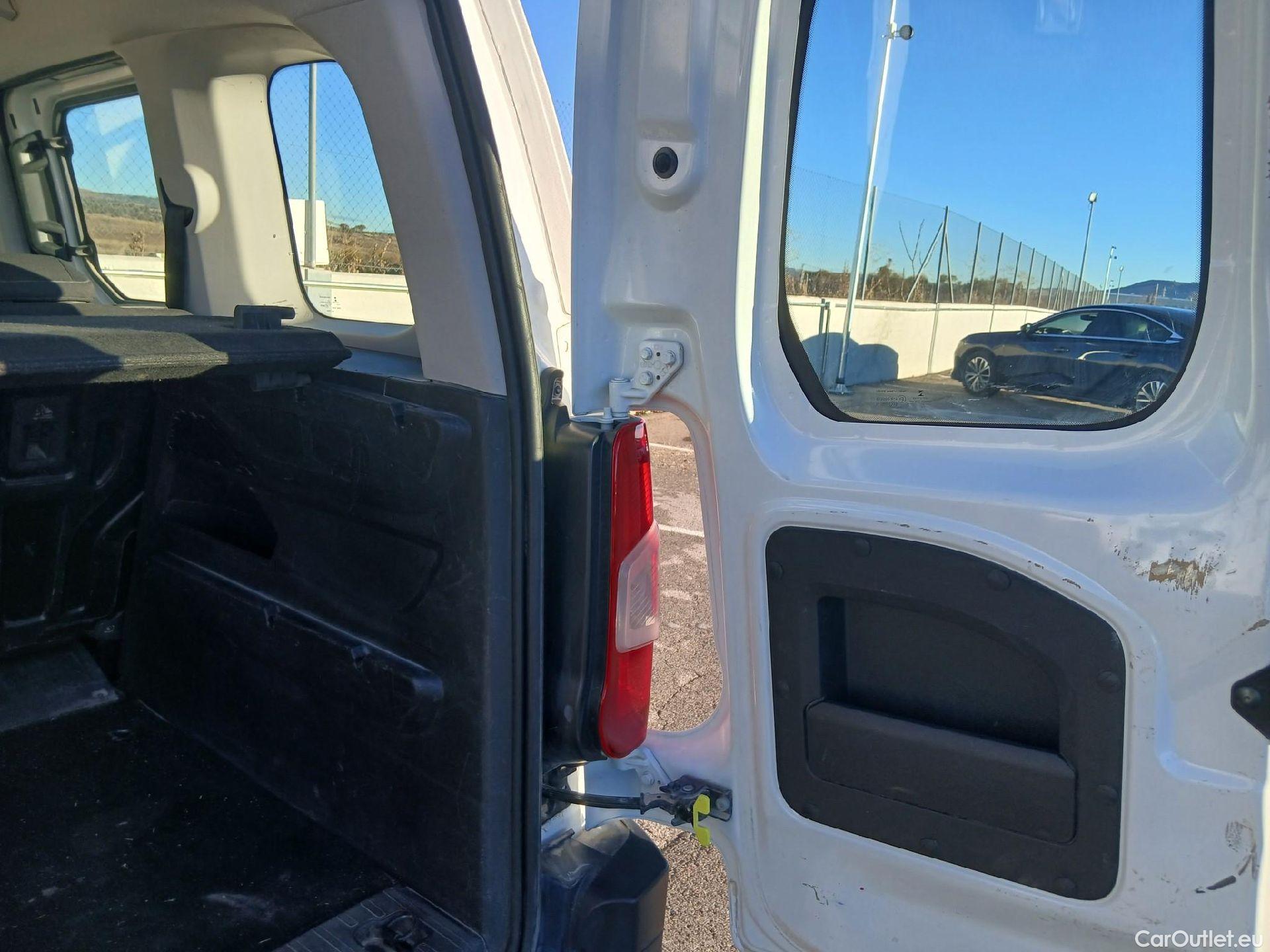  Peugeot  RIFTER PEUGEOT  / 2018 / 4P / combi Active Standard BlueHDi 73kW (IND) (CX2) #6