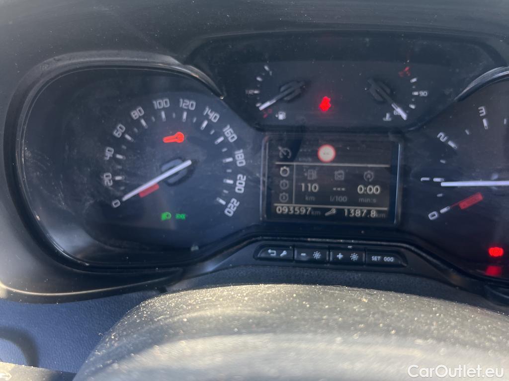  Citroen  Berlingo CITROEN  COMBI Talla M BlueHDi 100 S&S LIVE (IND) #44